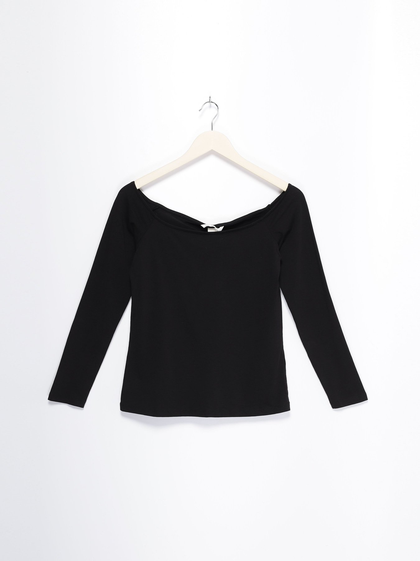 Худи и свитшоты H&M модель 0561343_чорний Худи и свитшоты H&M модель 0561343_чорний Фото