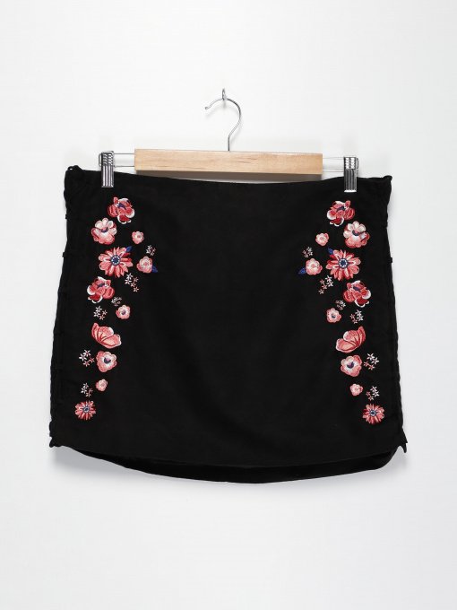 Юбки H&M модель 0576416_чорний комб. Фото
