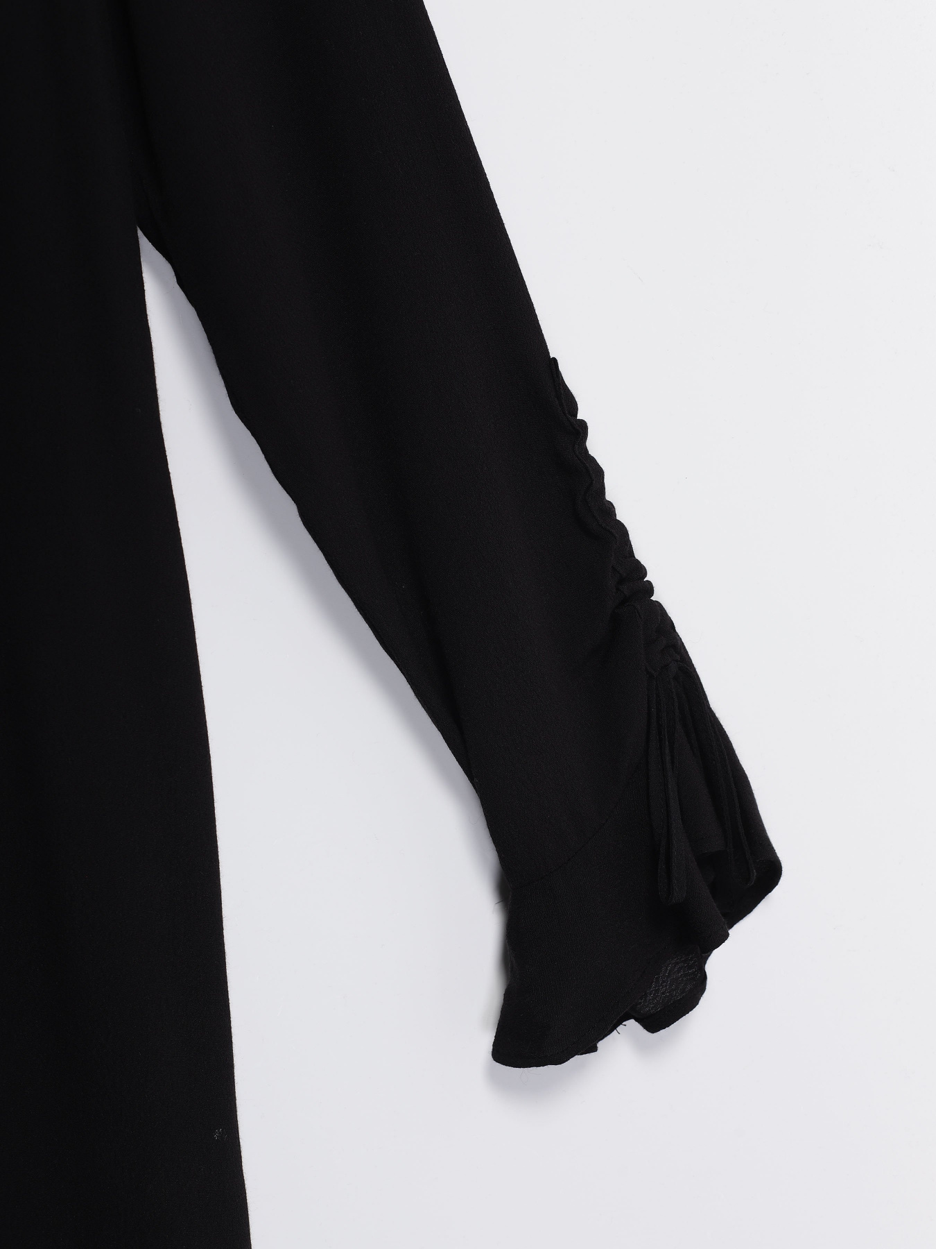 Платья H&M модель 0663942_чорний Платья H&M модель 0663942_чорний Фото