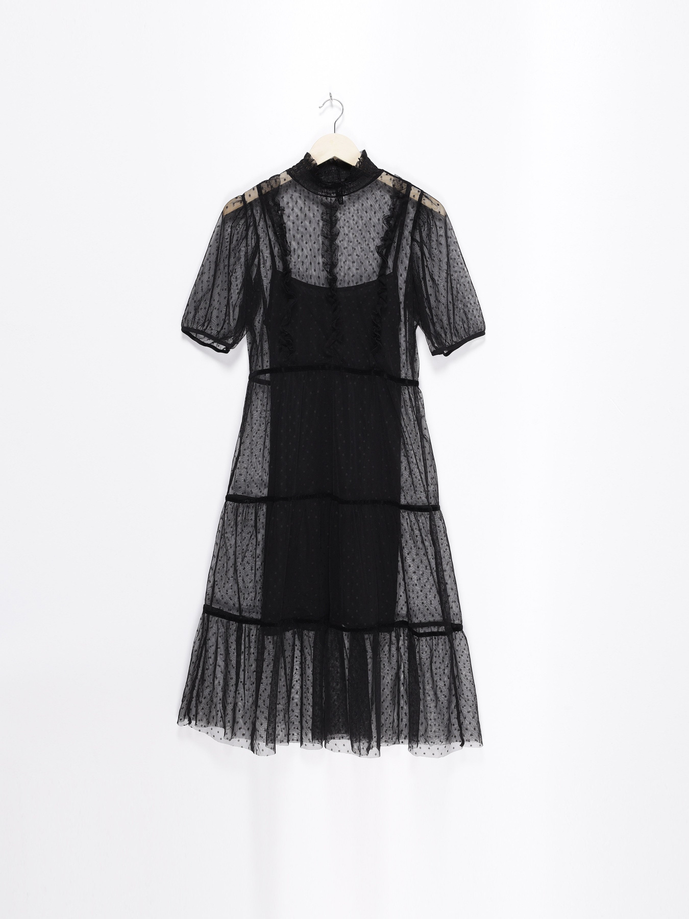 Сукні H&M модель 0949587_чорний Сукні H&M модель 0949587_чорний Фото