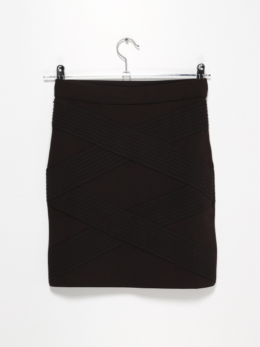 Юбки H&M модель 0393108_чорний Фото