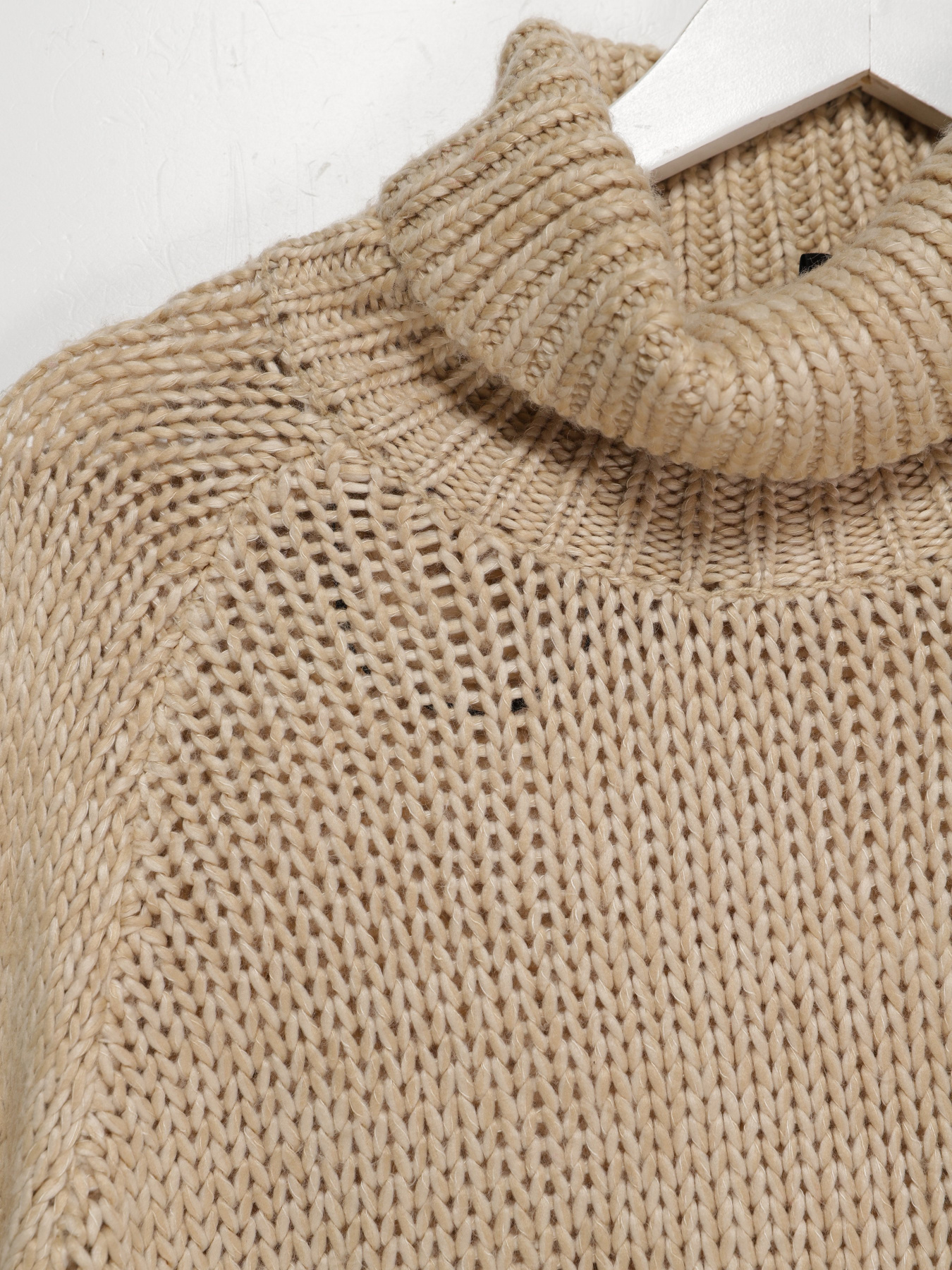 Свитры и кардиганы H&M модель 0419448_бежевий Фото