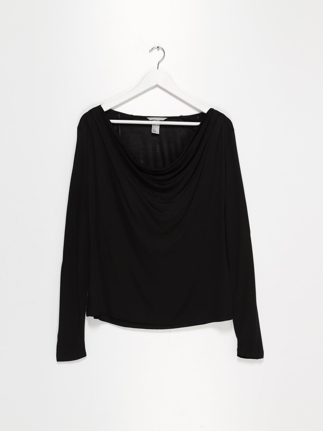 Худи и свитшоты H&M модель 0427287_чорний Худи и свитшоты H&M модель 0427287_чорний Фото