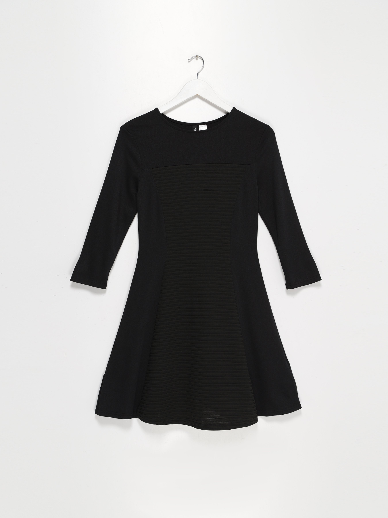 Платья H&M модель 0433252_чорний Фото