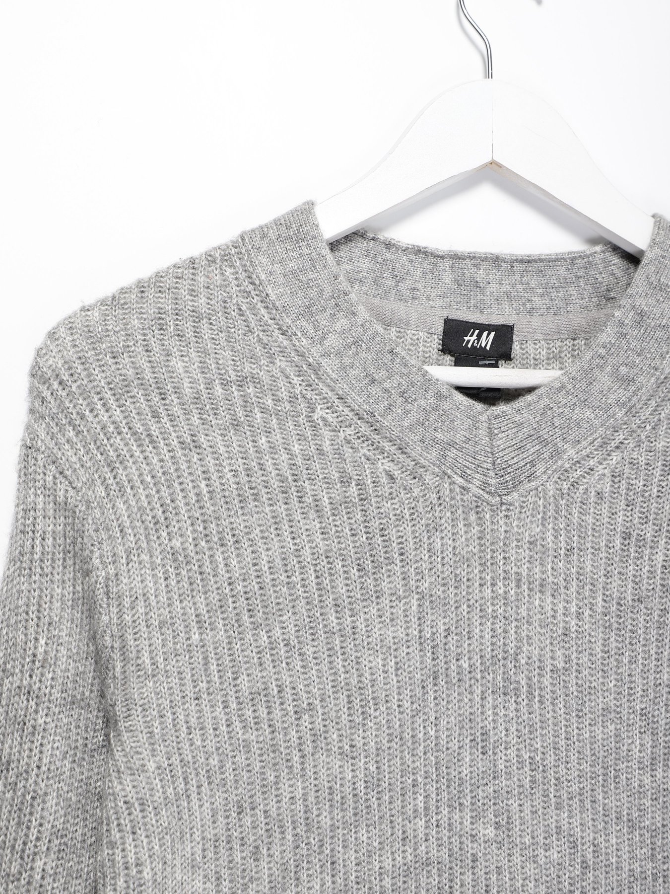 Свитры и кардиганы H&M модель 0498029_сірий Свитры и кардиганы H&M модель 0498029_сірий Фото