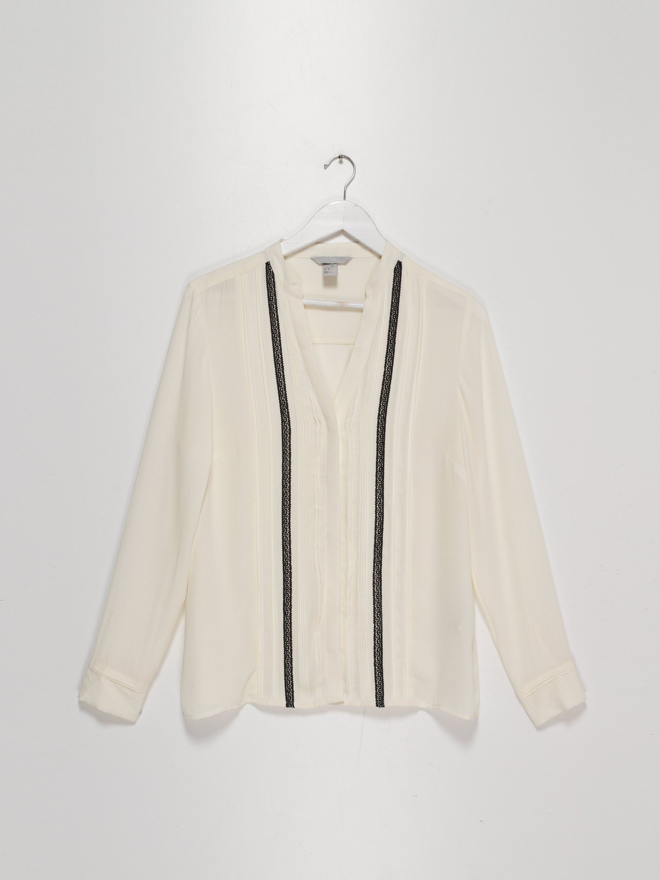 Сорочки H&M модель 0502656_молочний Фото