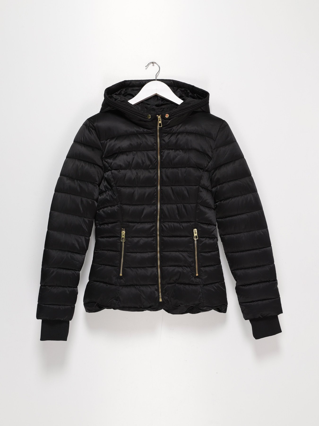 Куртки та дублянки H&M модель 0527172_чорний Фото