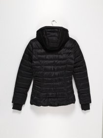 Куртки та дублянки H&M модель 0527172_чорний Фото