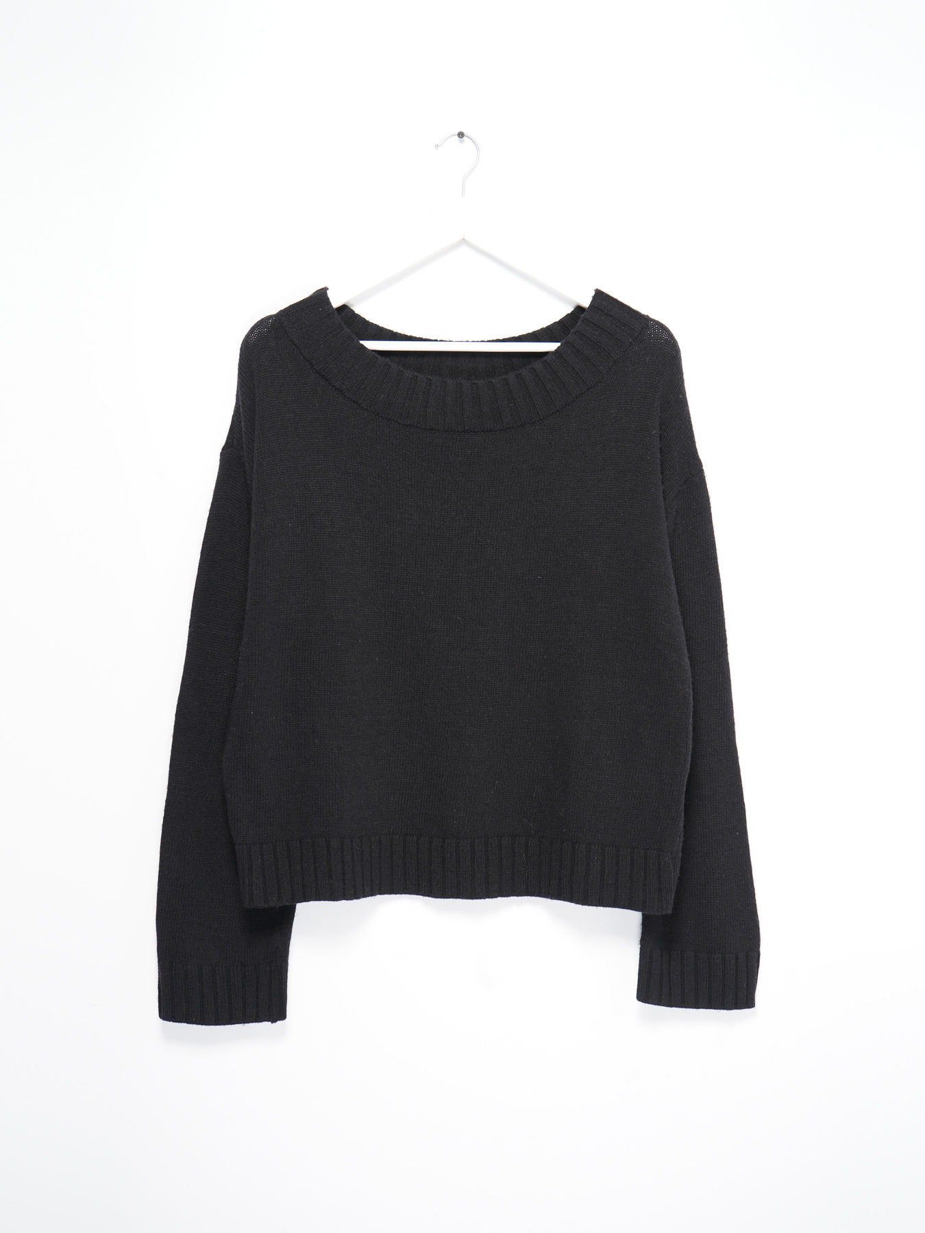 Свитры и кардиганы H&M модель 0578997_чорний Фото