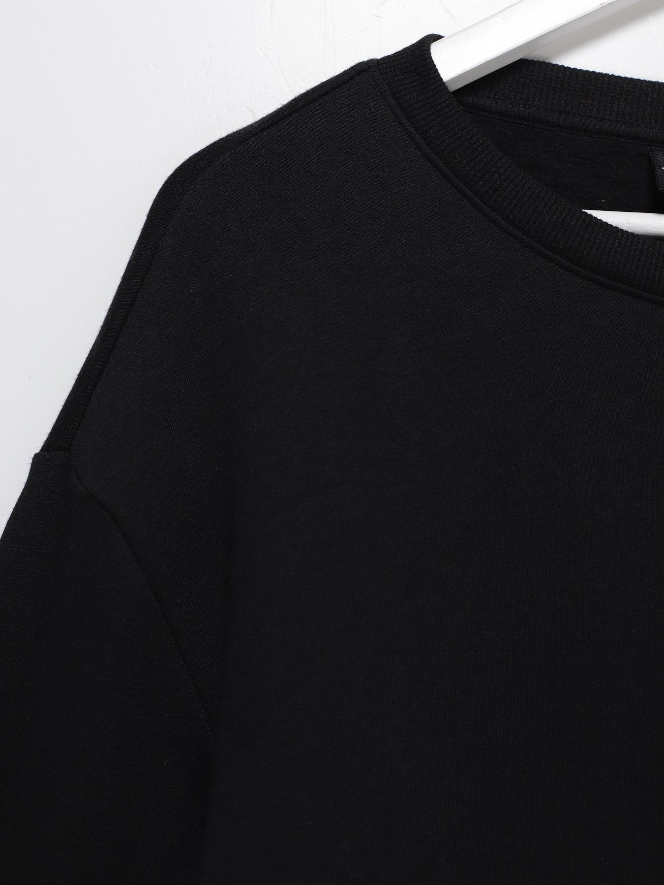 Худі та світшоти H&M модель 0685813_чорний Худі та світшоти H&M модель 0685813_чорний Фото