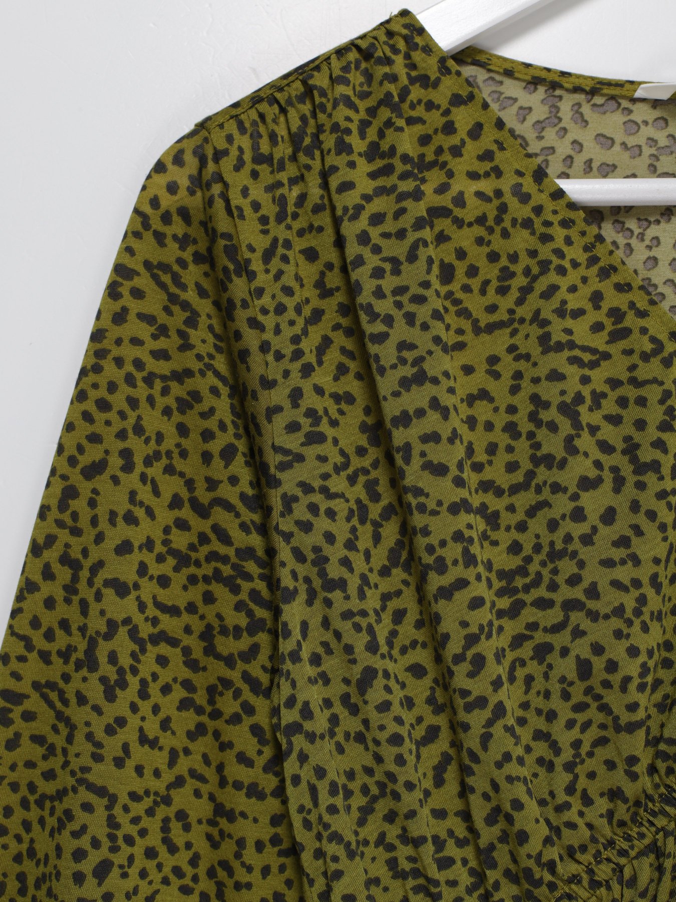 Сорочки H&M модель 0808819_зелений з чорним Фото