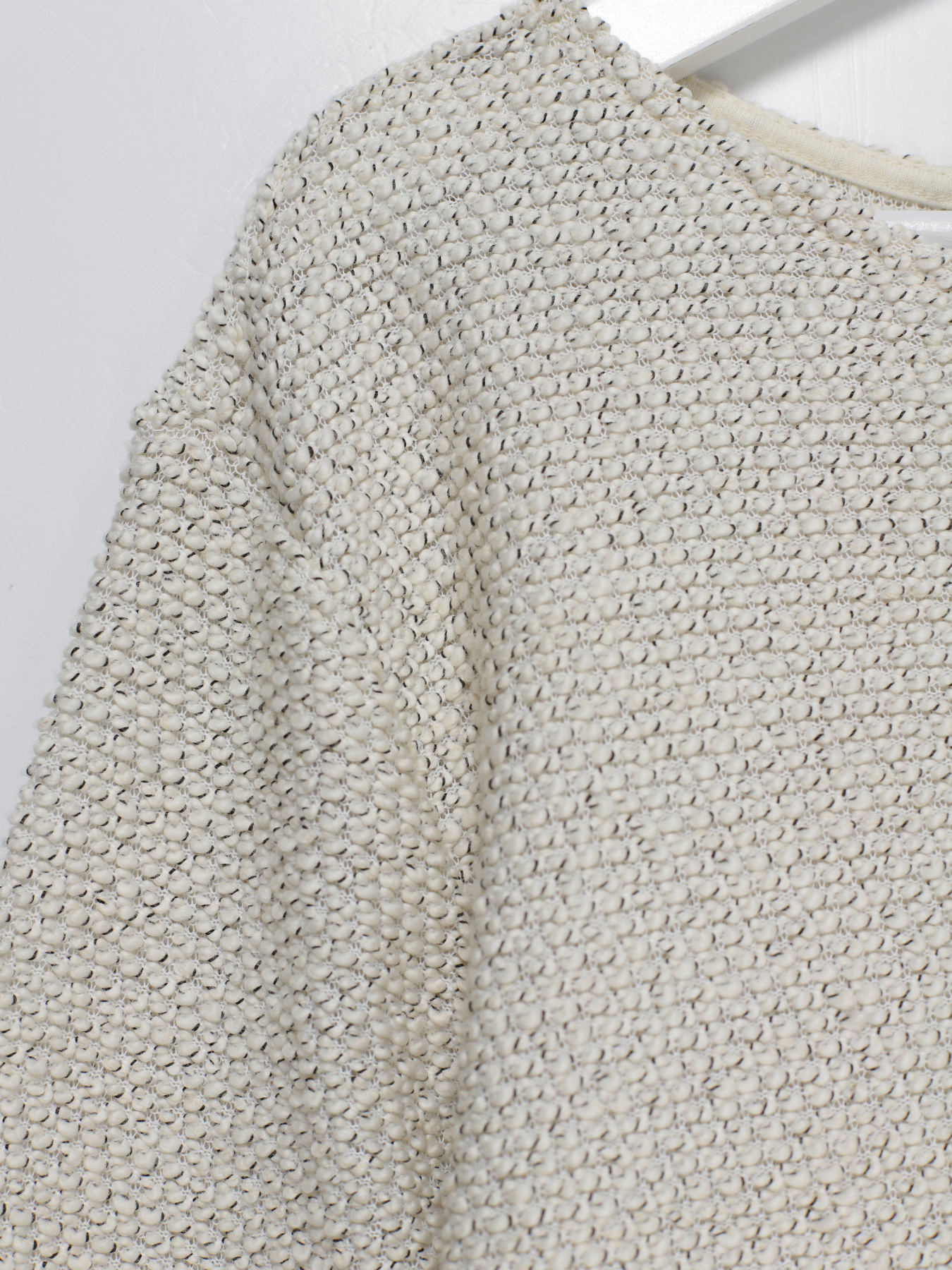Свитры и кардиганы H&M модель 0832520_білий з чорним Фото