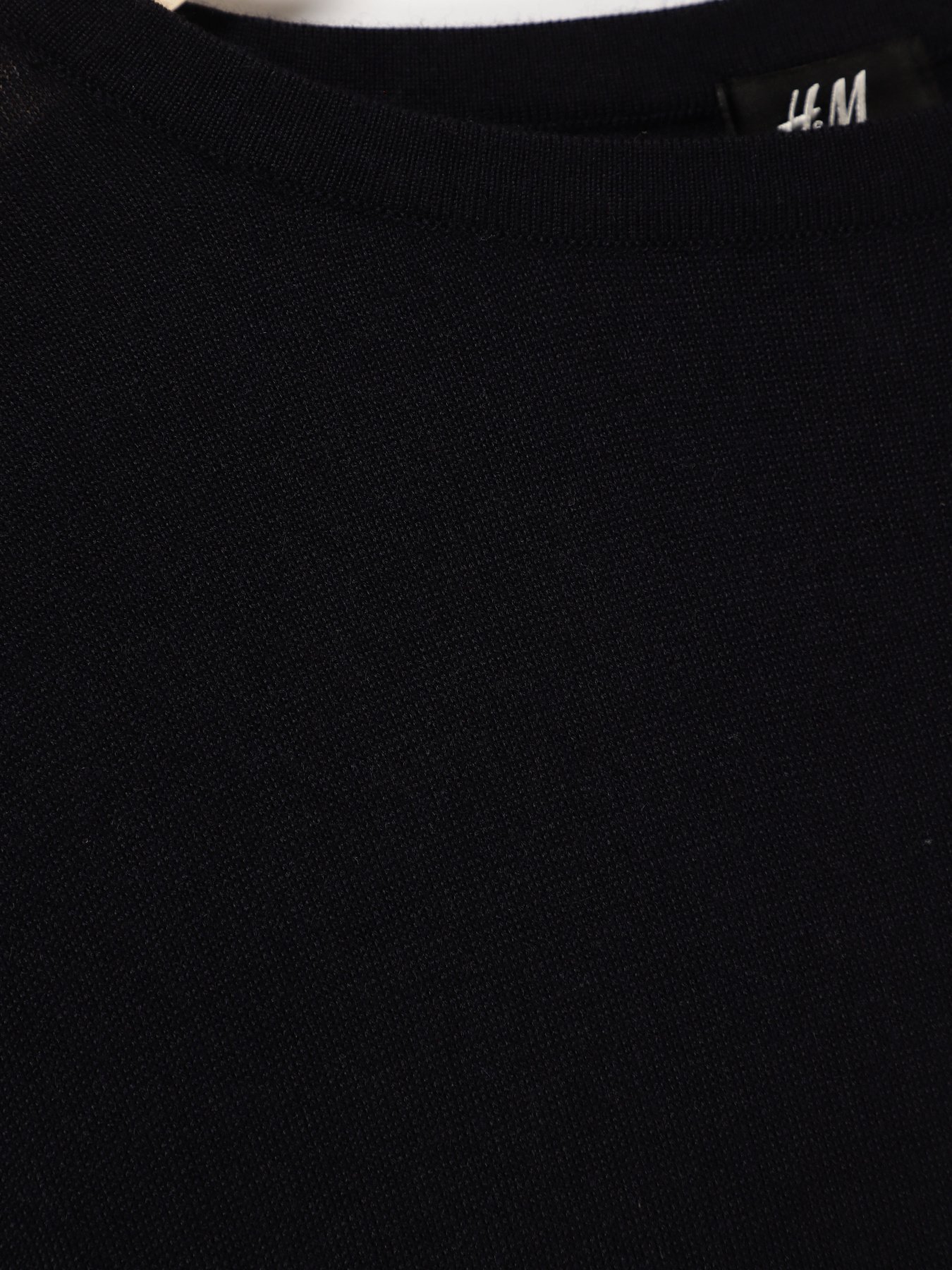 Свитры и кардиганы H&M модель 0378447_чорний Фото