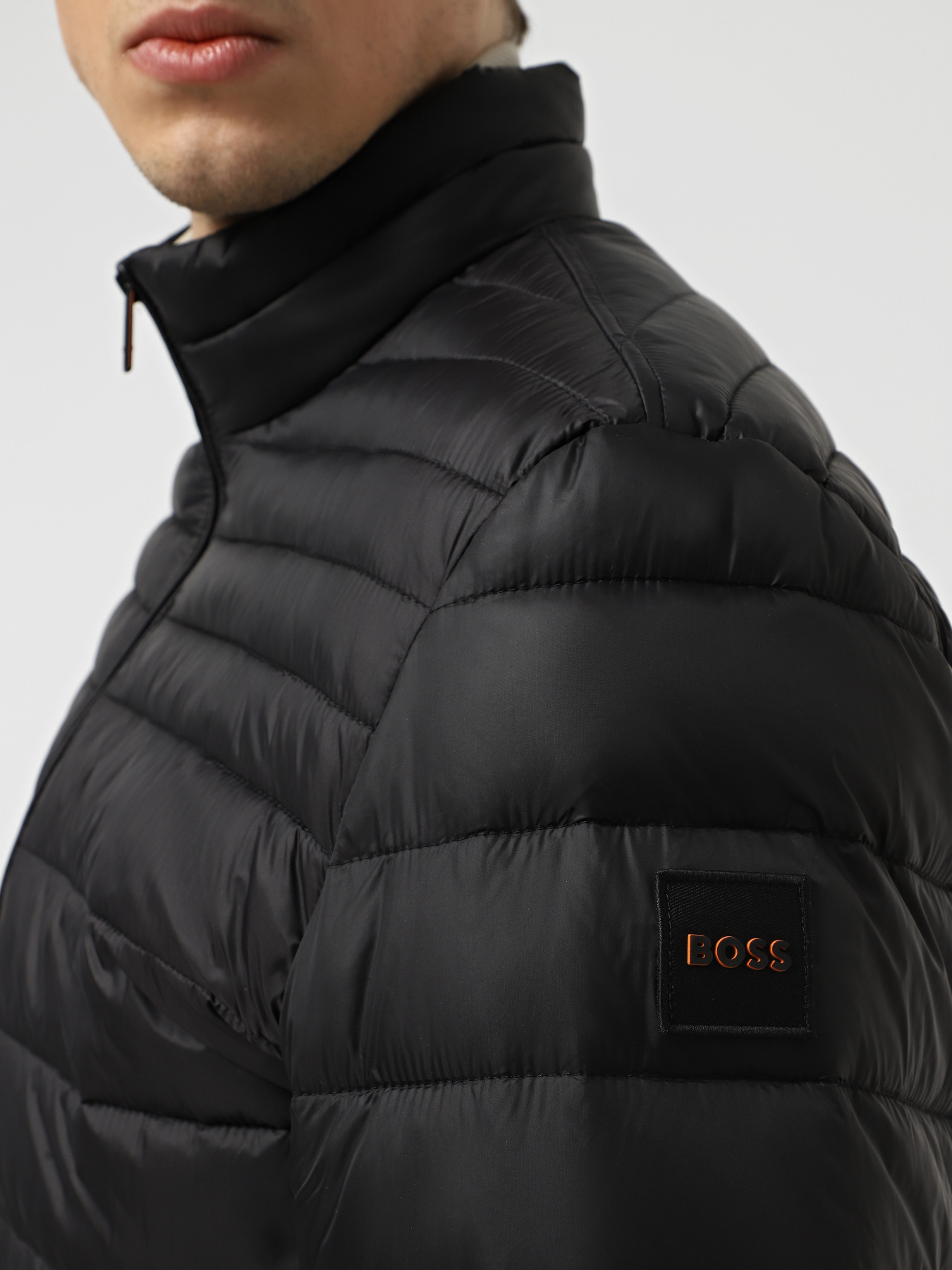 Куртки и дубленки Boss модель 50530822-001 Фото