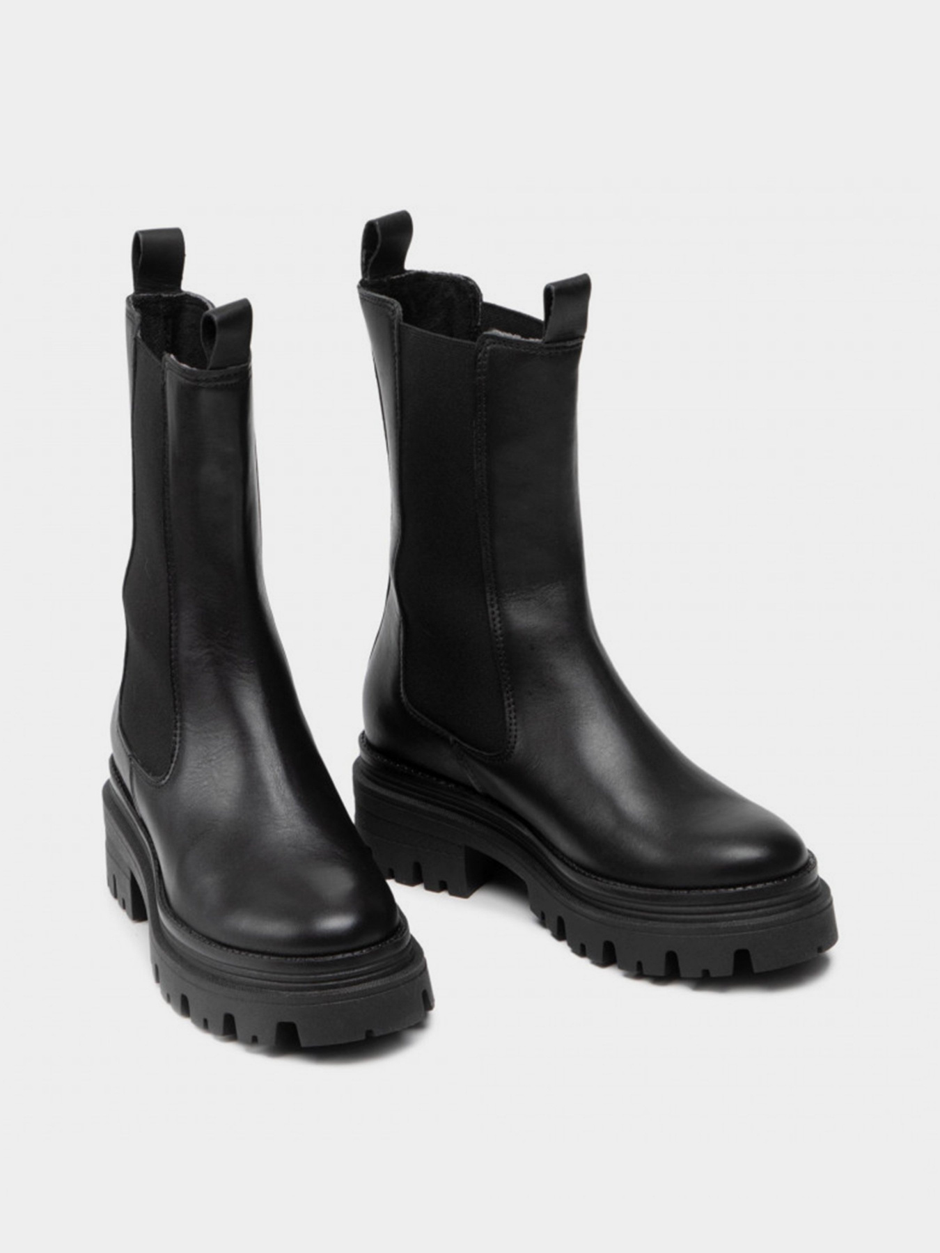 Ботинки и сапоги Tamaris Chelsea модель 1-1-25498-29 003 BLACK LEATHER Ботинки и сапоги Tamaris Chelsea модель 1-1-25498-29 003 BLACK LEATHER Фото