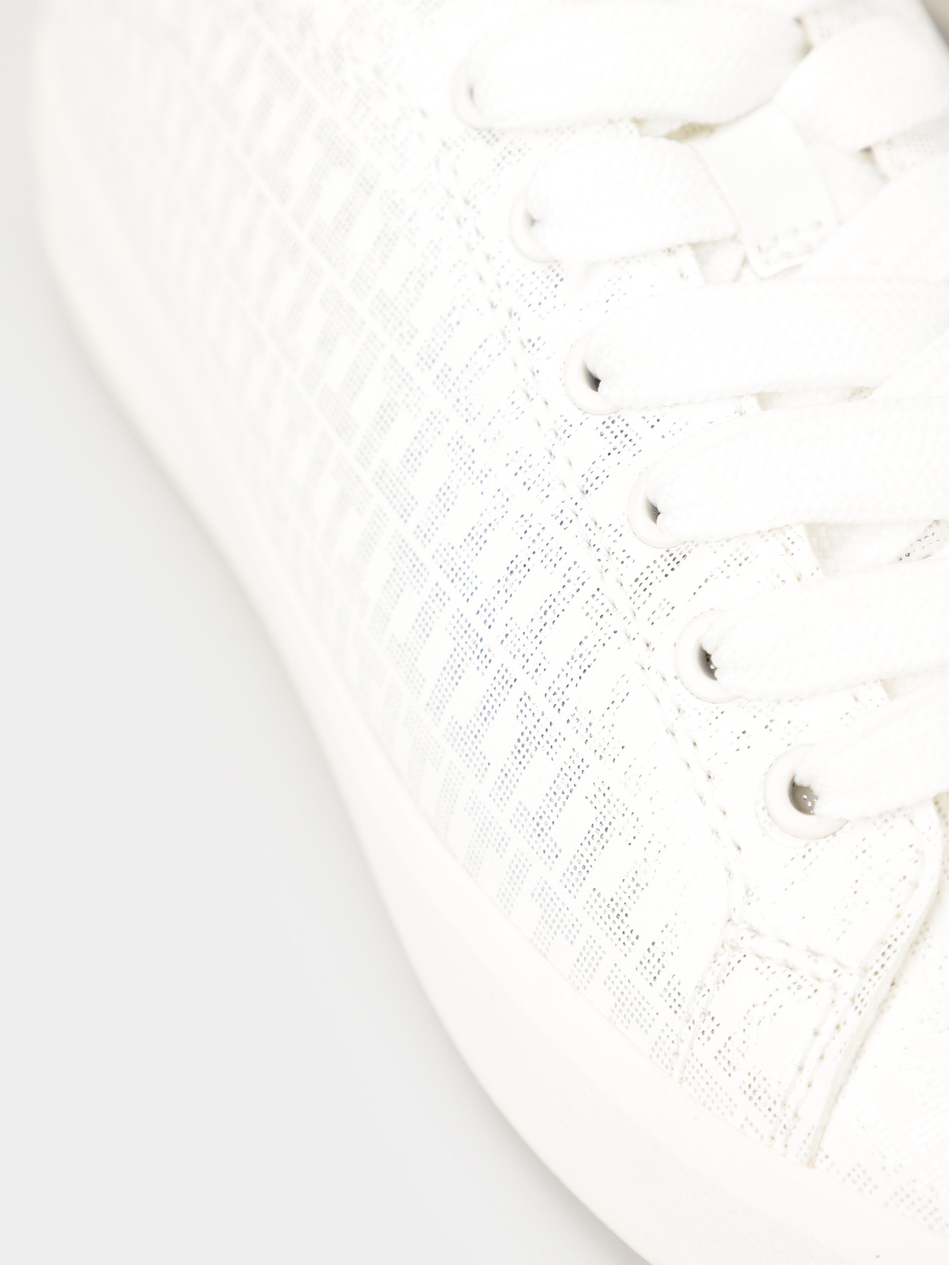 Кеди Tamaris модель 1-1-23750-20 199 WHITE METALLIC Кеди Tamaris модель 1-1-23750-20 199 WHITE METALLIC Фото