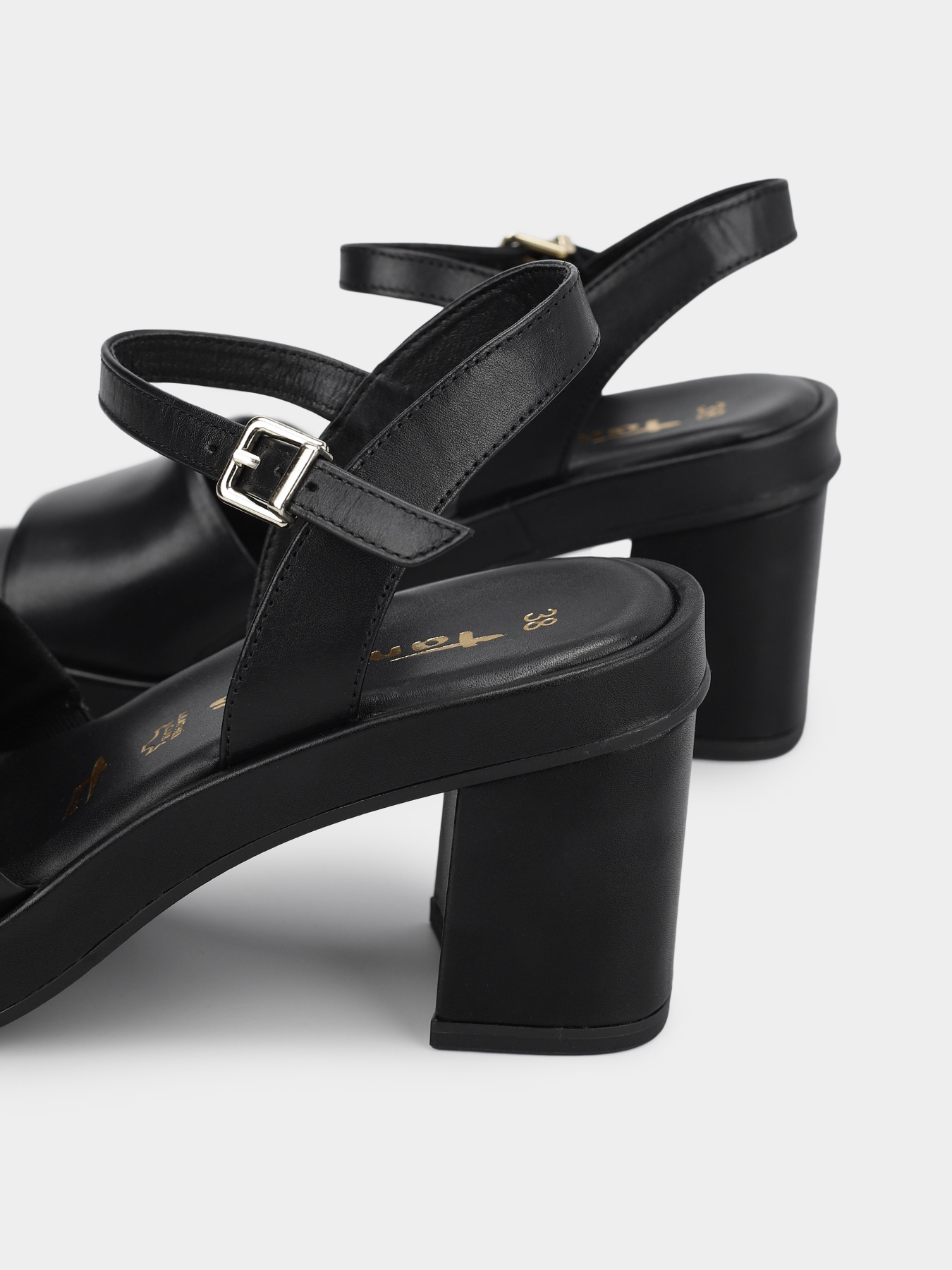 Босоножки Tamaris модель 1-1-28075-20 003 BLACK LEATHER Босоножки Tamaris модель 1-1-28075-20 003 BLACK LEATHER Фото