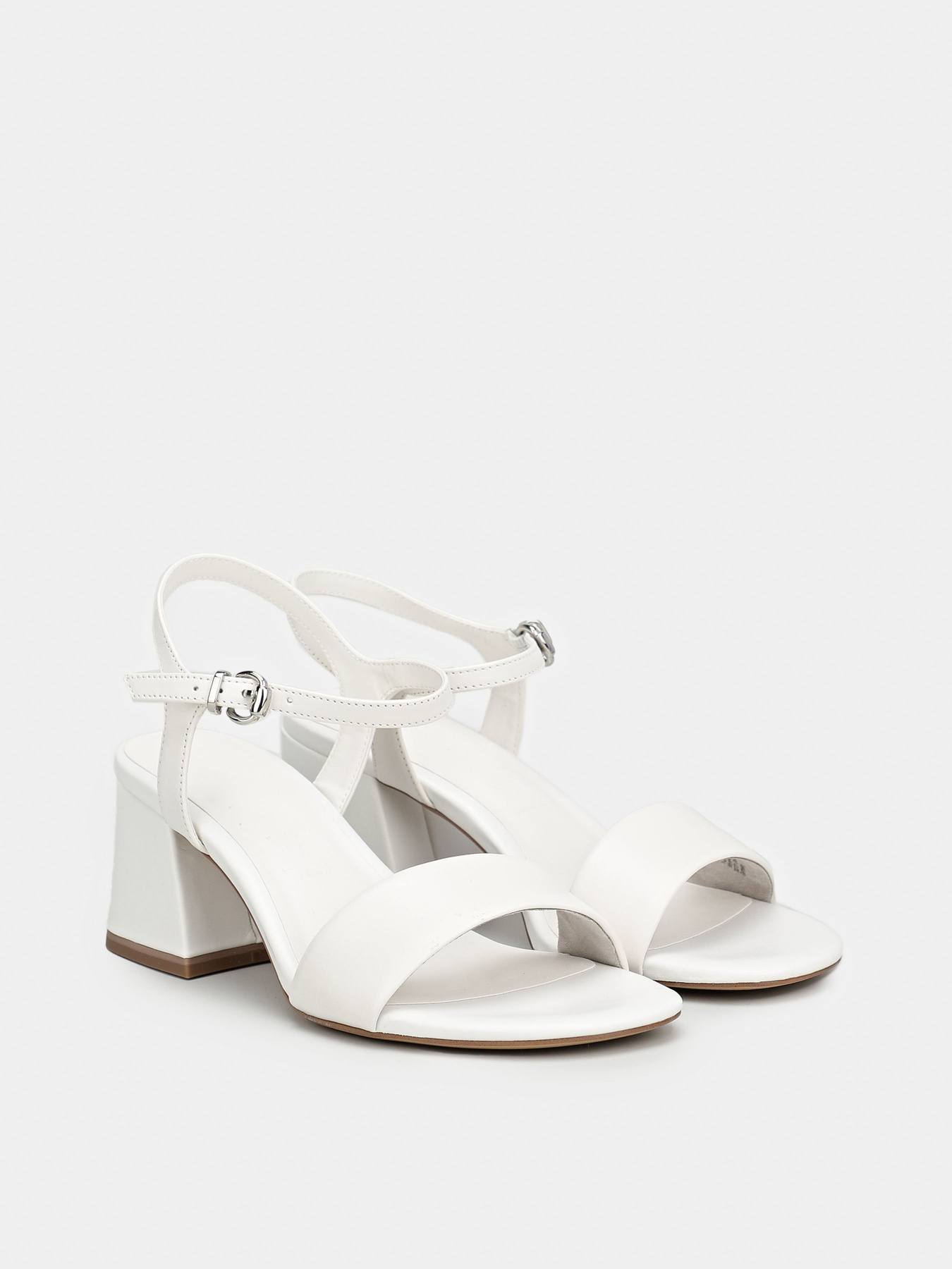 Босоніжки Tamaris модель 1-1-28398-20 117 WHITE LEATHER Босоніжки Tamaris модель 1-1-28398-20 117 WHITE LEATHER Фото
