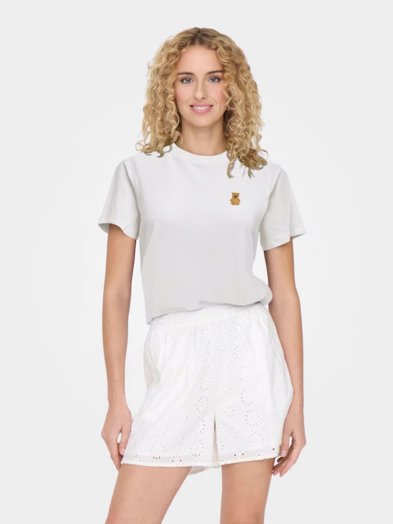 Футболки и поло JDY PISA S/S PRINT TOP модель 15298612_Cloud Dancer TEDDY CHEST E Футболки и поло JDY PISA S/S PRINT TOP модель 15298612_Cloud Dancer TEDDY CHEST E Фото