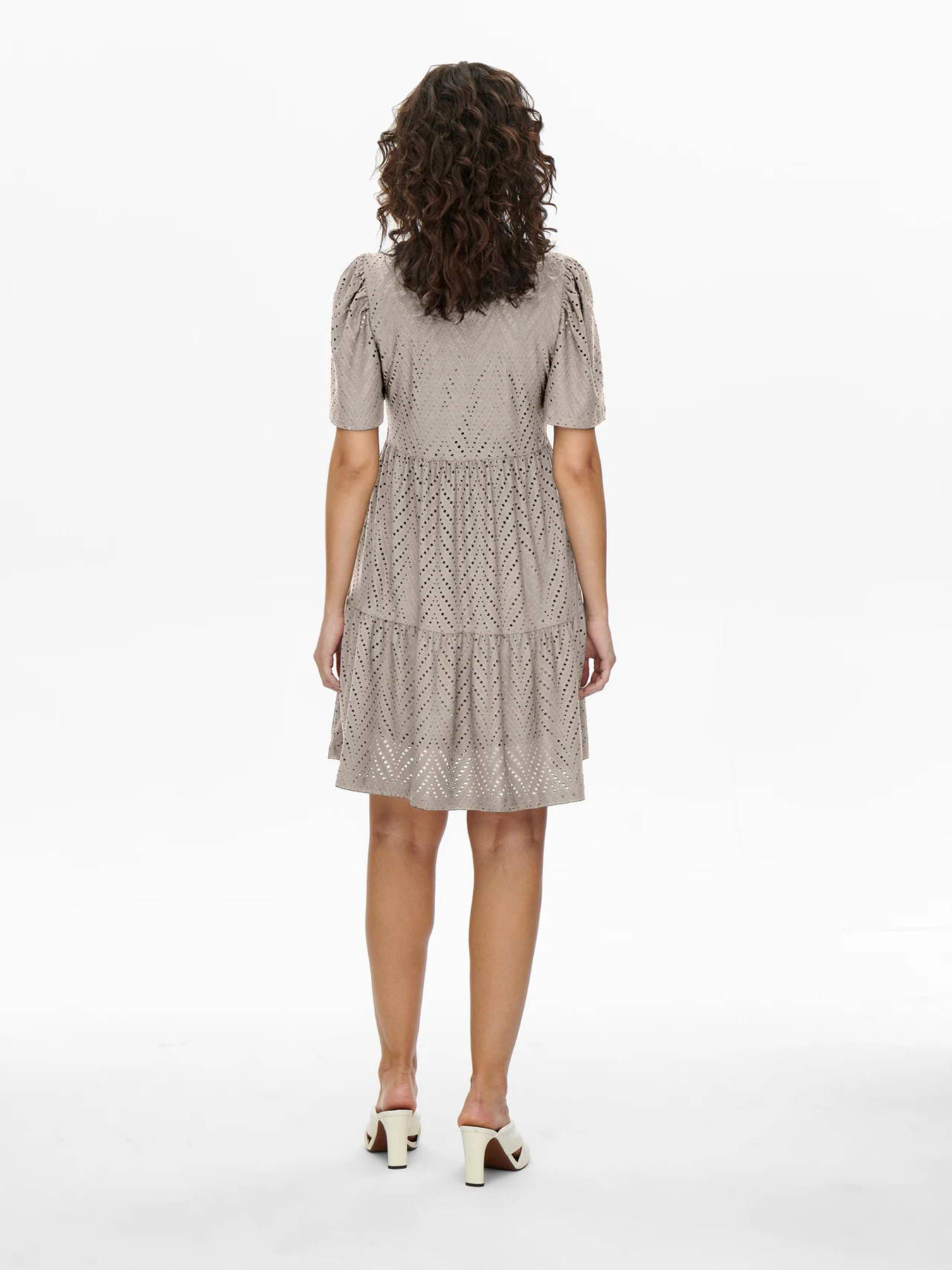 Платья JDY CARLA CATHINKA S/S DRESS модель 15254680_Chateau Gray Платья JDY CARLA CATHINKA S/S DRESS модель 15254680_Chateau Gray Фото