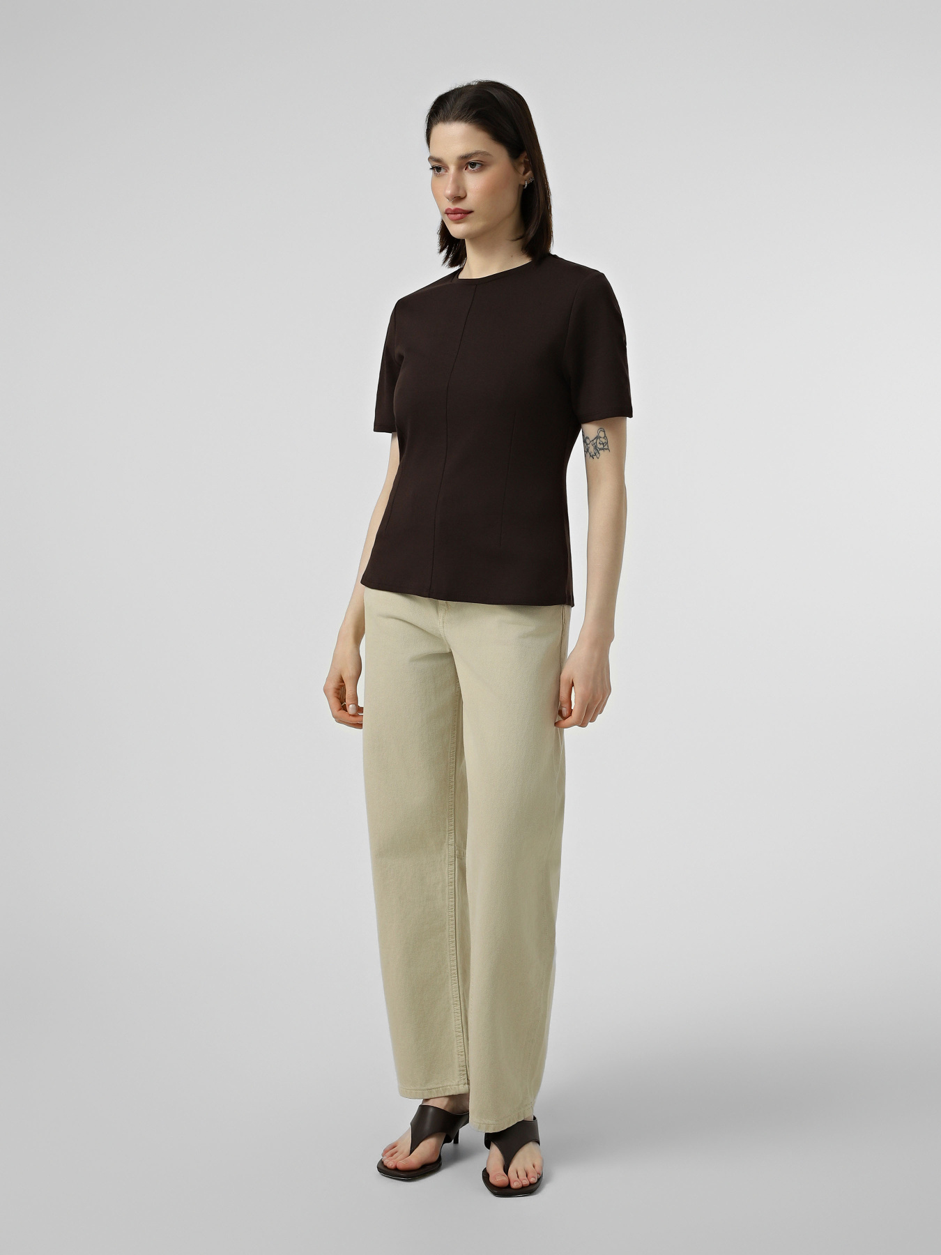 Футболки и поло JDY EVA S/S TOP модель 15370716_Black Coffee Футболки и поло JDY EVA S/S TOP модель 15370716_Black Coffee Фото