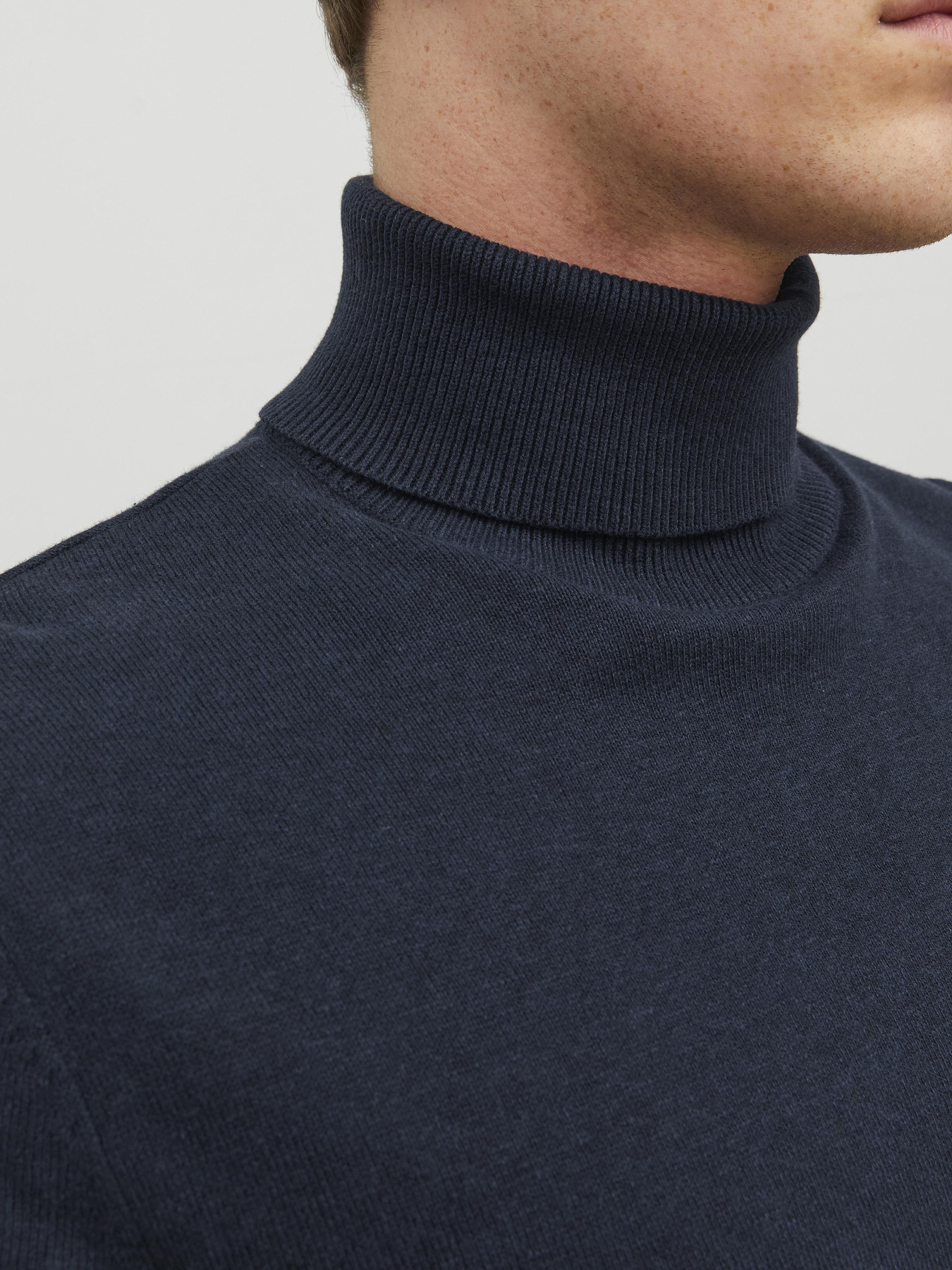 Свитры и кардиганы JACK & JONES EMIL KNIT ROLL NECK модель 12157417_Navy Blazer Фото