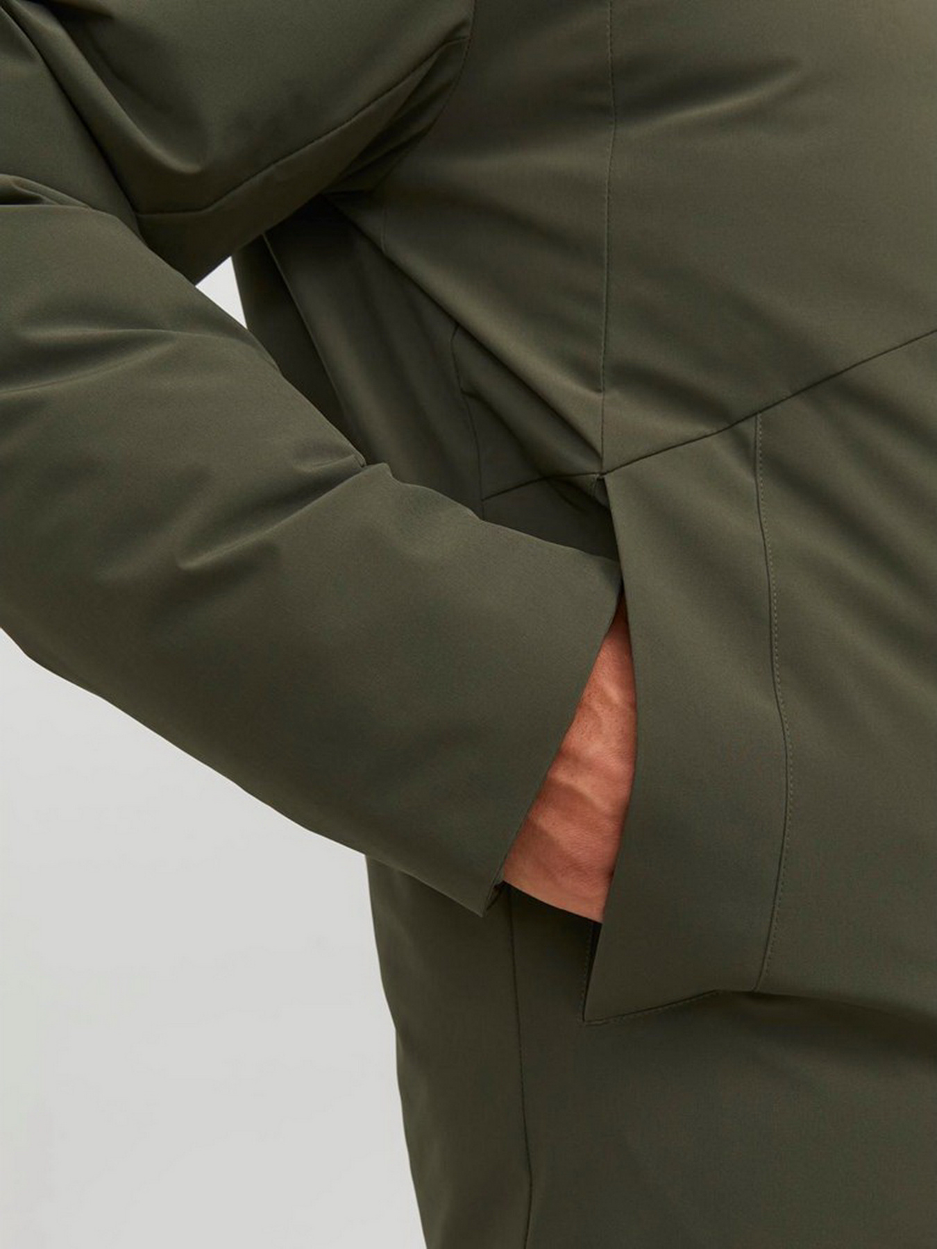 Куртки та дублянки JACK & JONES модель 12238720_Grape Leaf Фото
