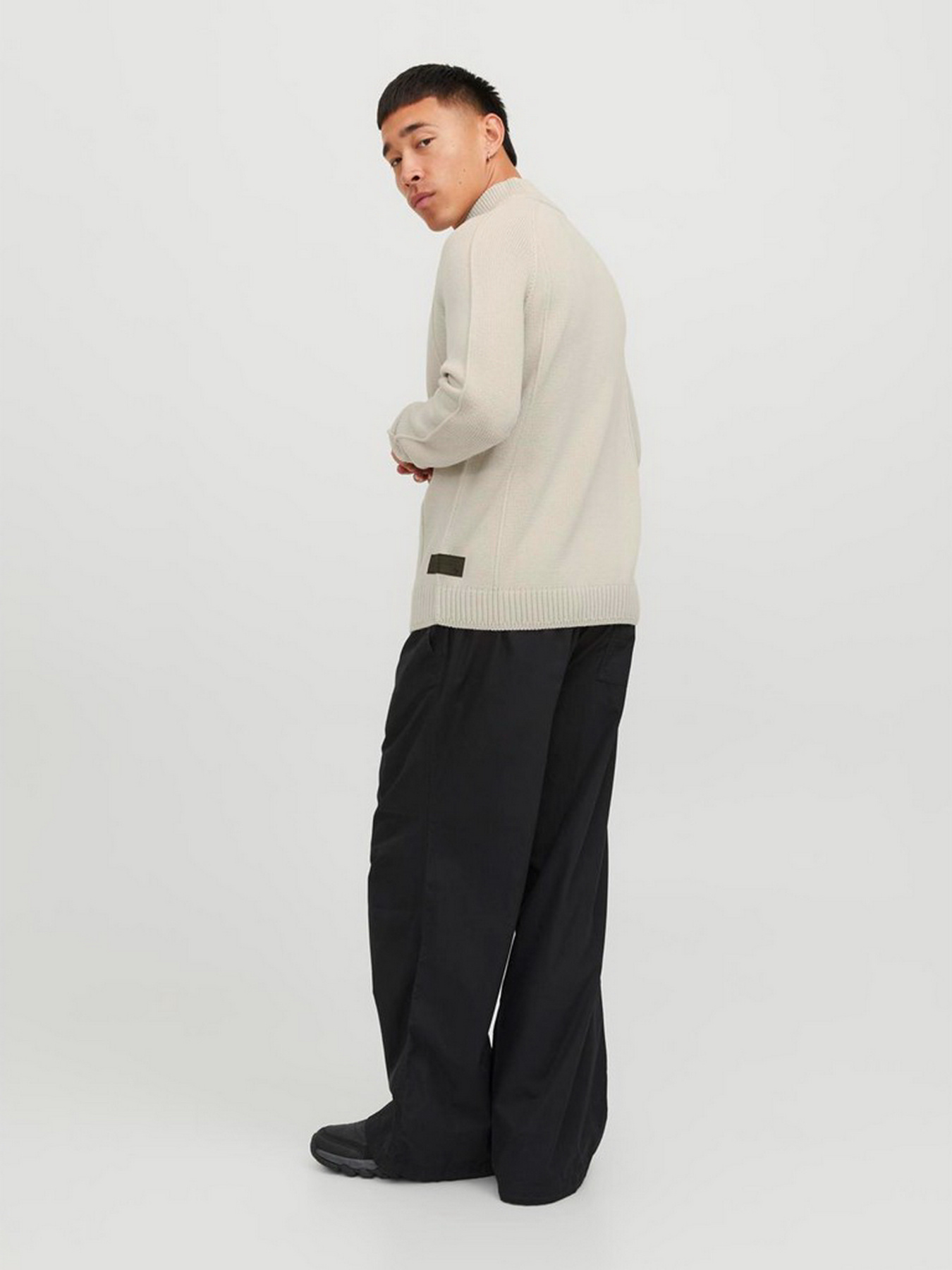 Свитры и кардиганы JACK & JONES модель 12242425_Moonbeam Свитры и кардиганы JACK & JONES модель 12242425_Moonbeam Фото