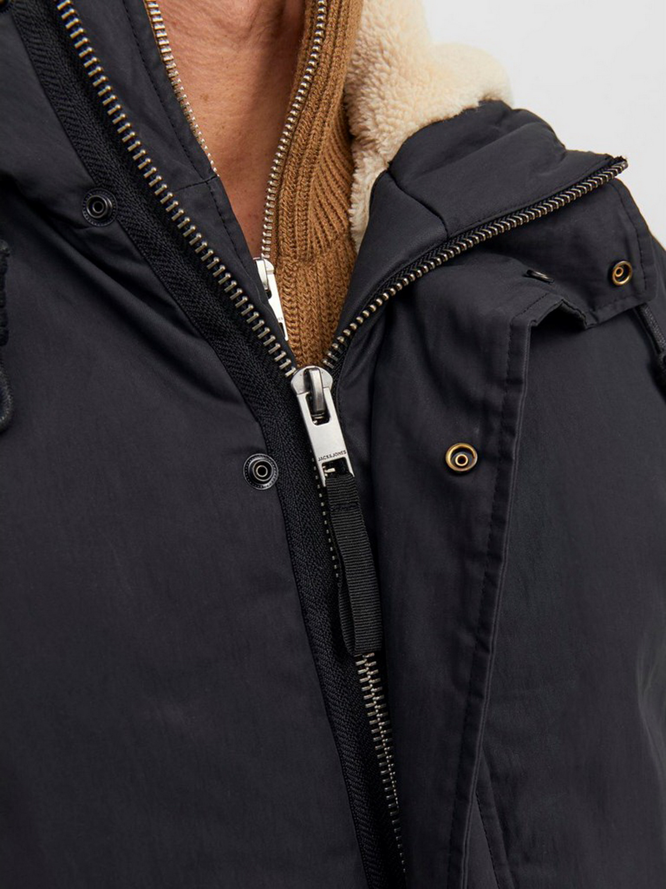 Куртки и дубленки JACK & JONES модель 12243652_Black Фото