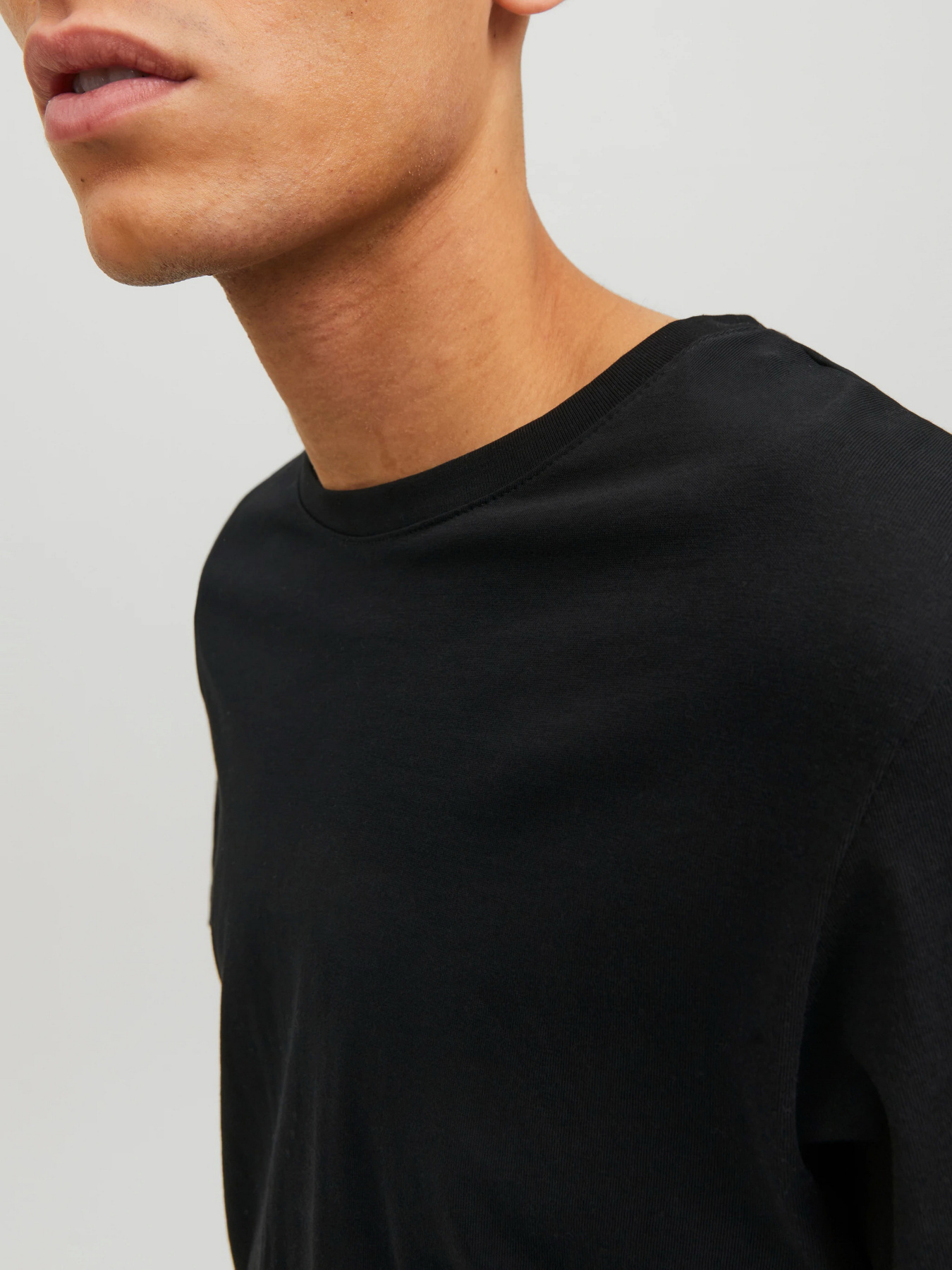 Футболки і поло JACK & JONES ORGANIC BASIC TEE модель 12156101_Black SLIM Футболки і поло JACK & JONES ORGANIC BASIC TEE модель 12156101_Black SLIM Фото