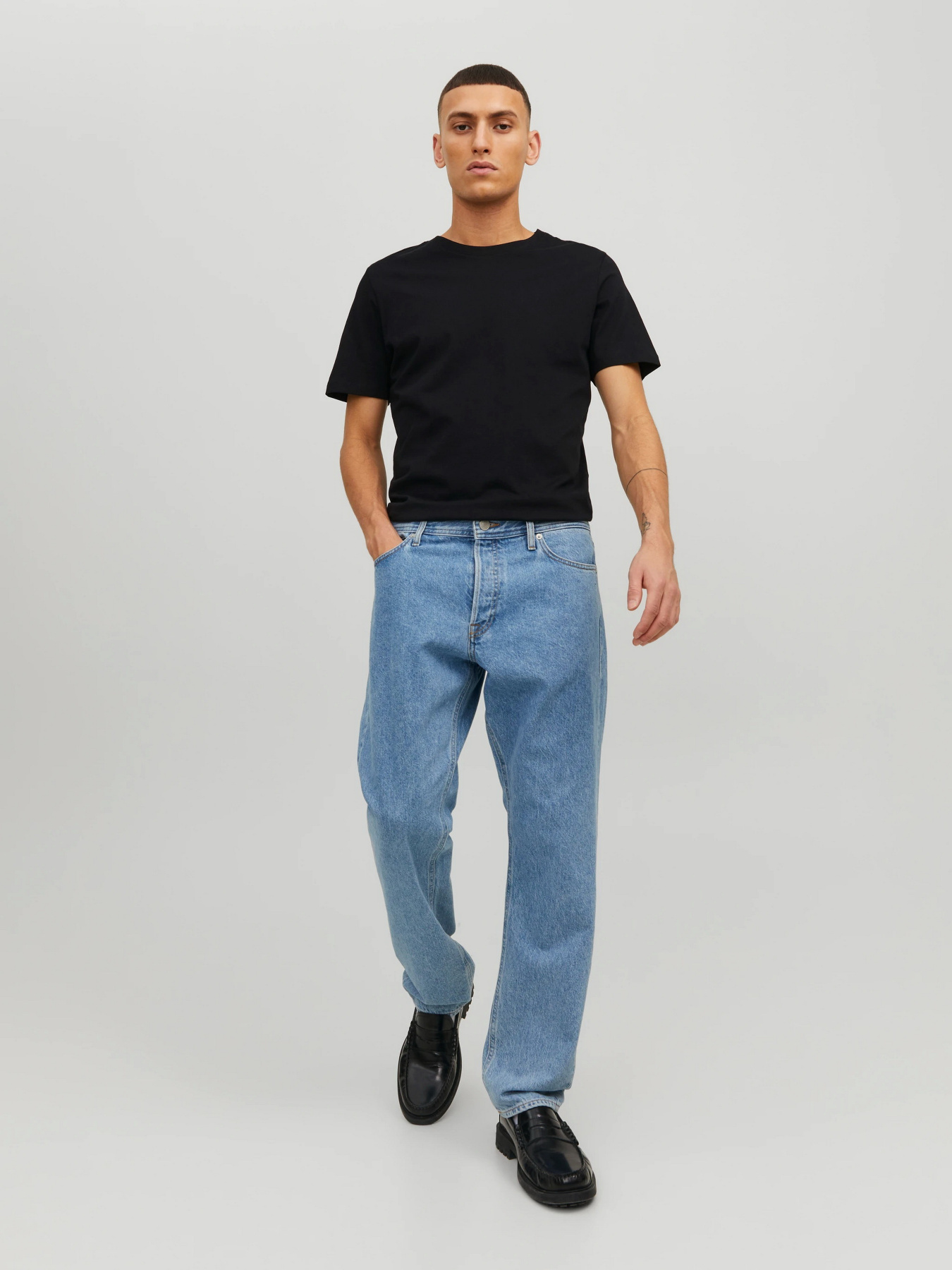 Футболки і поло JACK & JONES ORGANIC BASIC TEE модель 12156101_Black SLIM Футболки і поло JACK & JONES ORGANIC BASIC TEE модель 12156101_Black SLIM Фото