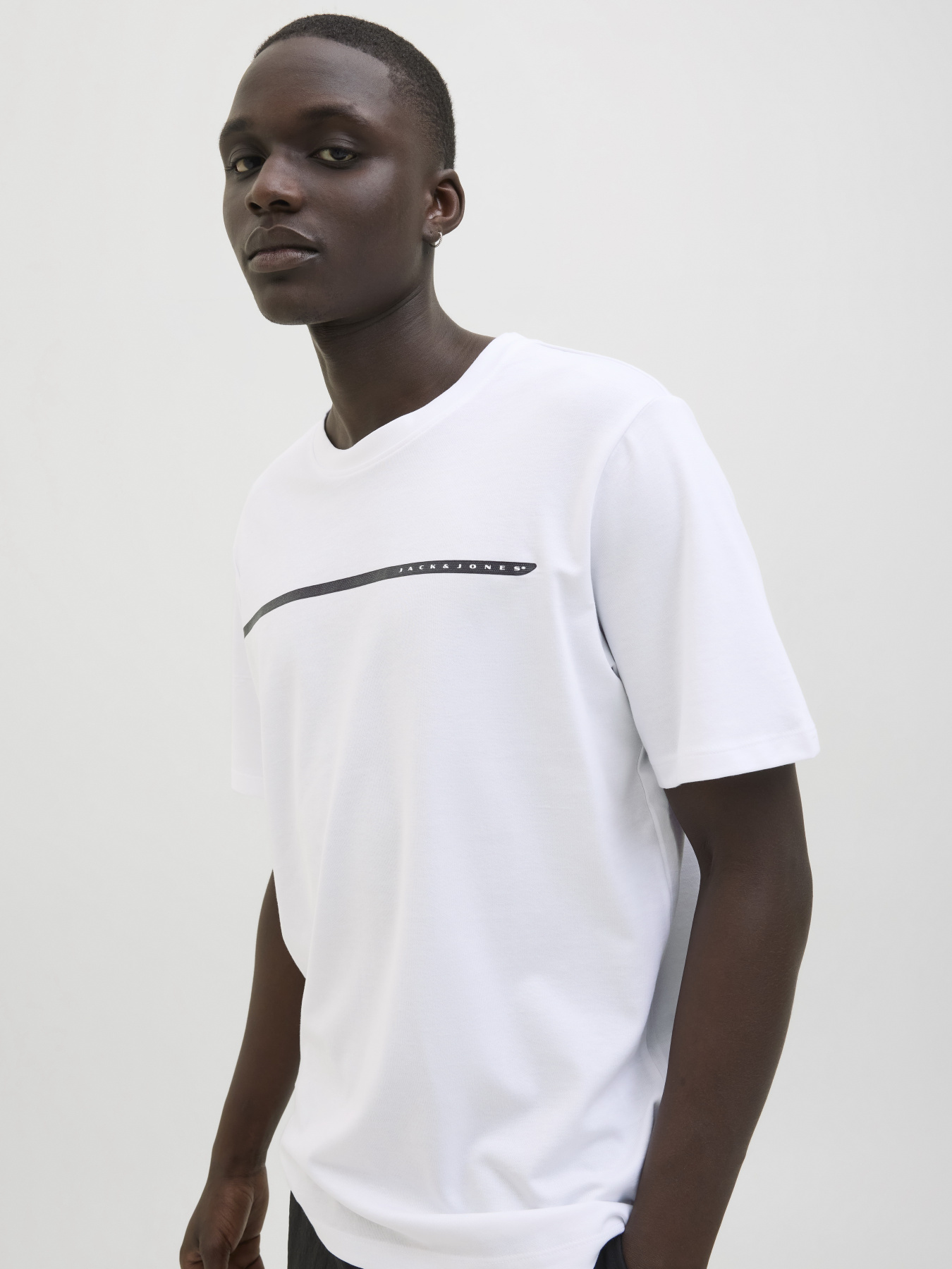 Футболки и поло JACK & JONES FUSION FULL BRANDING TEE модель 12273120_Bright White Футболки и поло JACK & JONES FUSION FULL BRANDING TEE модель 12273120_Bright White Фото
