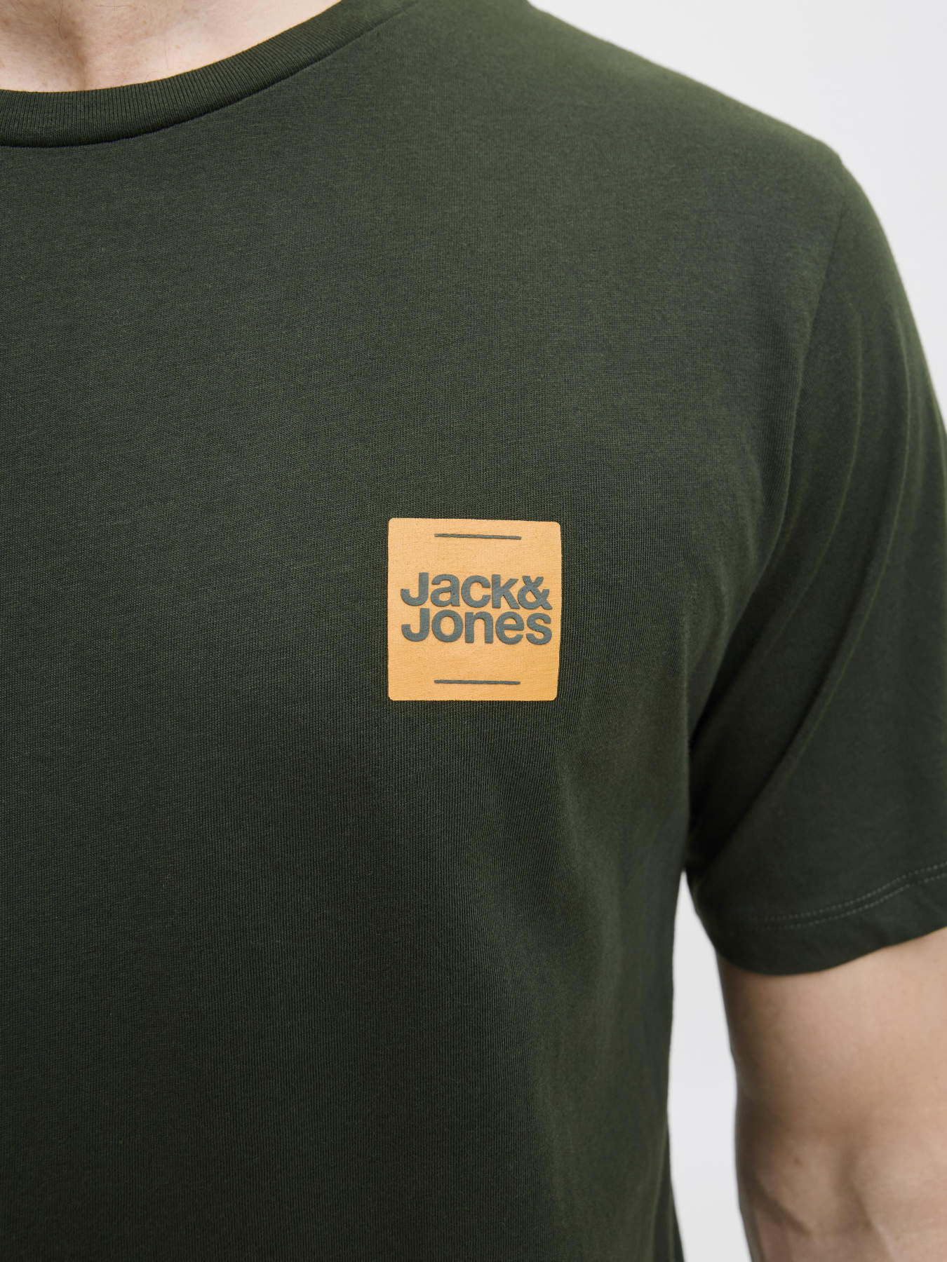Футболки и поло JACK & JONES BRANDY TEE модель 12279100_Duffel Bag Футболки и поло JACK & JONES BRANDY TEE модель 12279100_Duffel Bag Фото