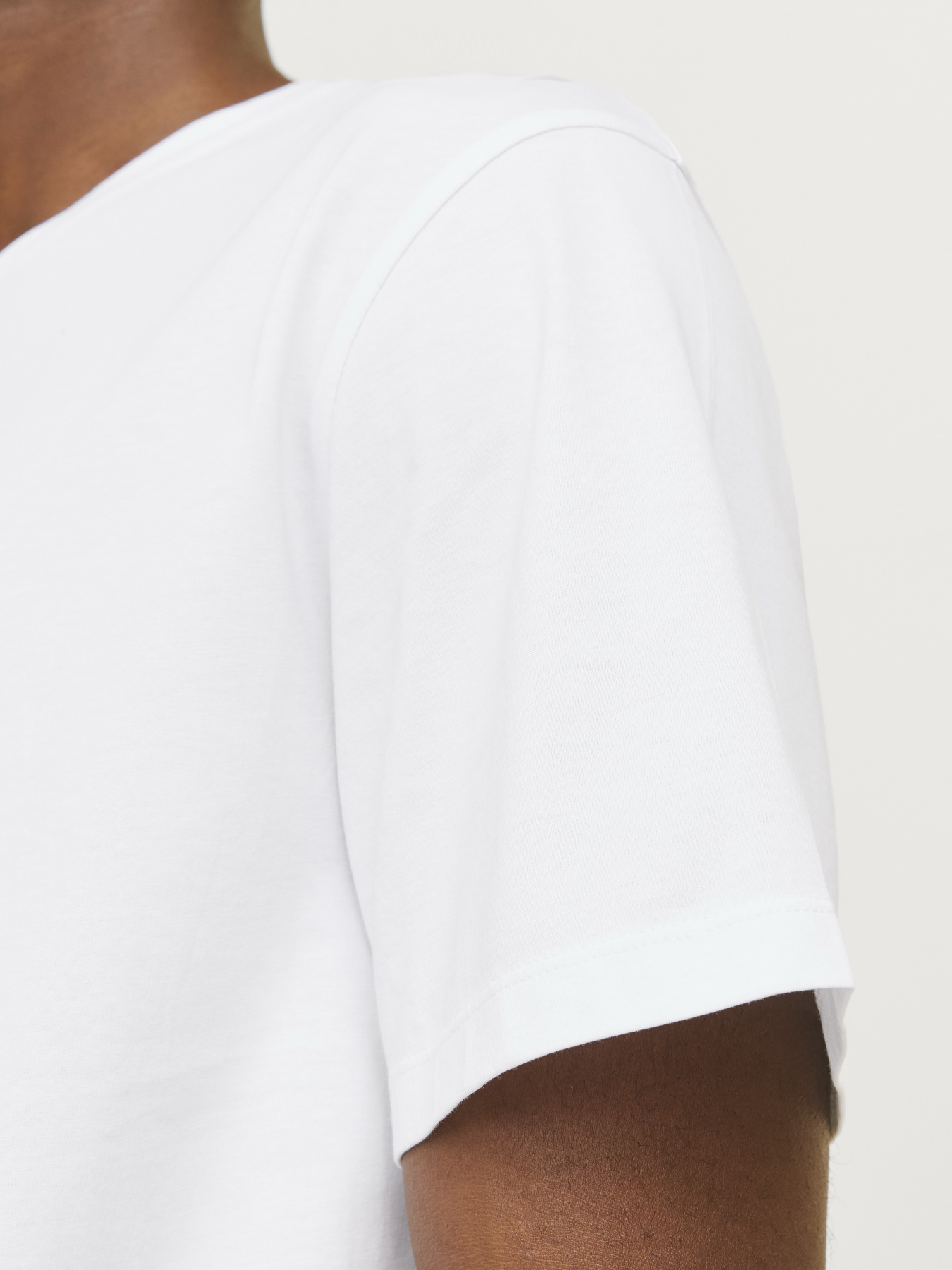 Футболки и поло JACK & JONES CORP GRAPHIC TEE модель 12268415_White 01 Футболки и поло JACK & JONES CORP GRAPHIC TEE модель 12268415_White 01 Фото