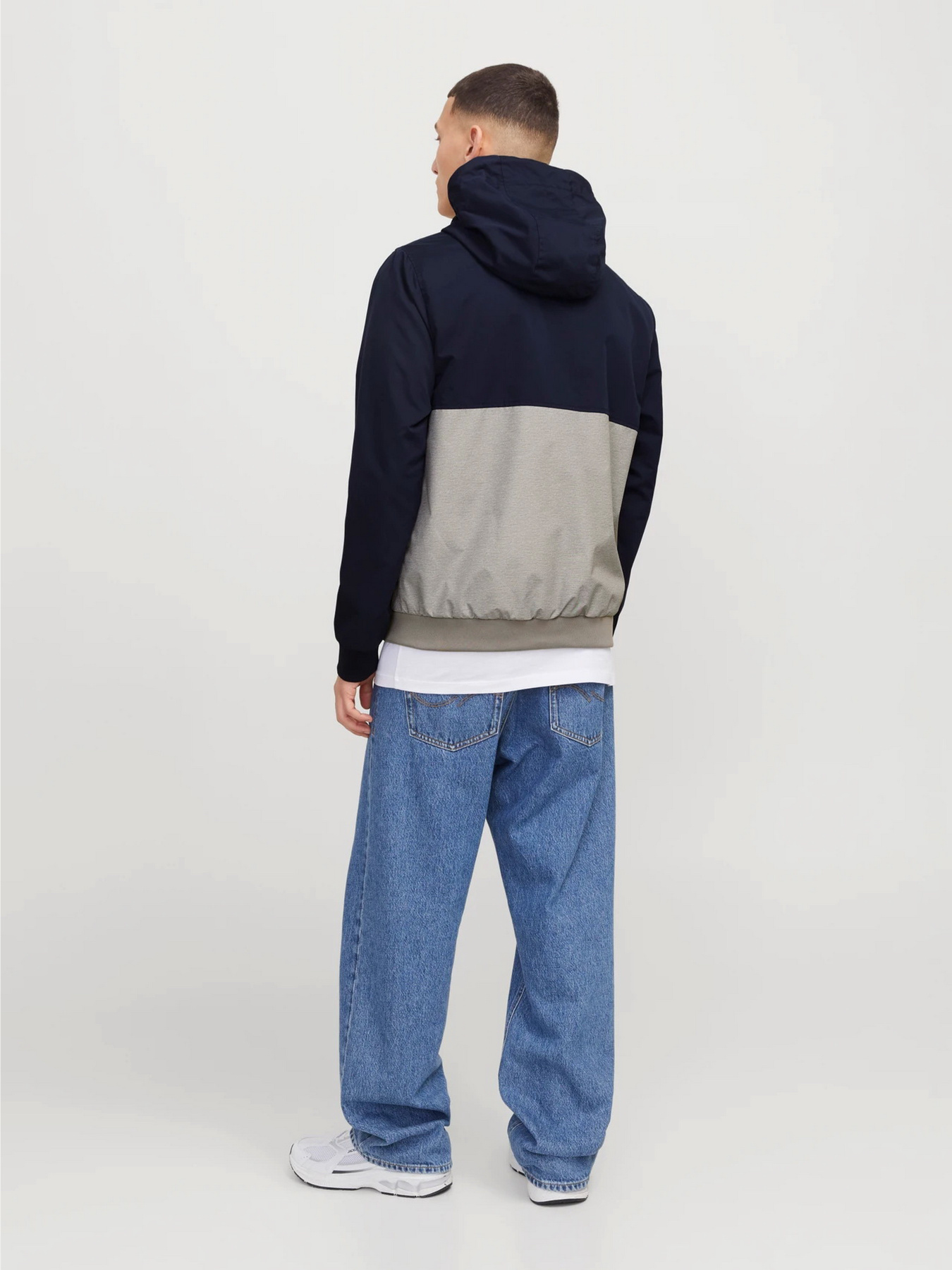 Куртки и дубленки JACK & JONES RUSH HOOD BOMBER модель 12200208_Sky Captain WHITE/LIGHT GR Фото