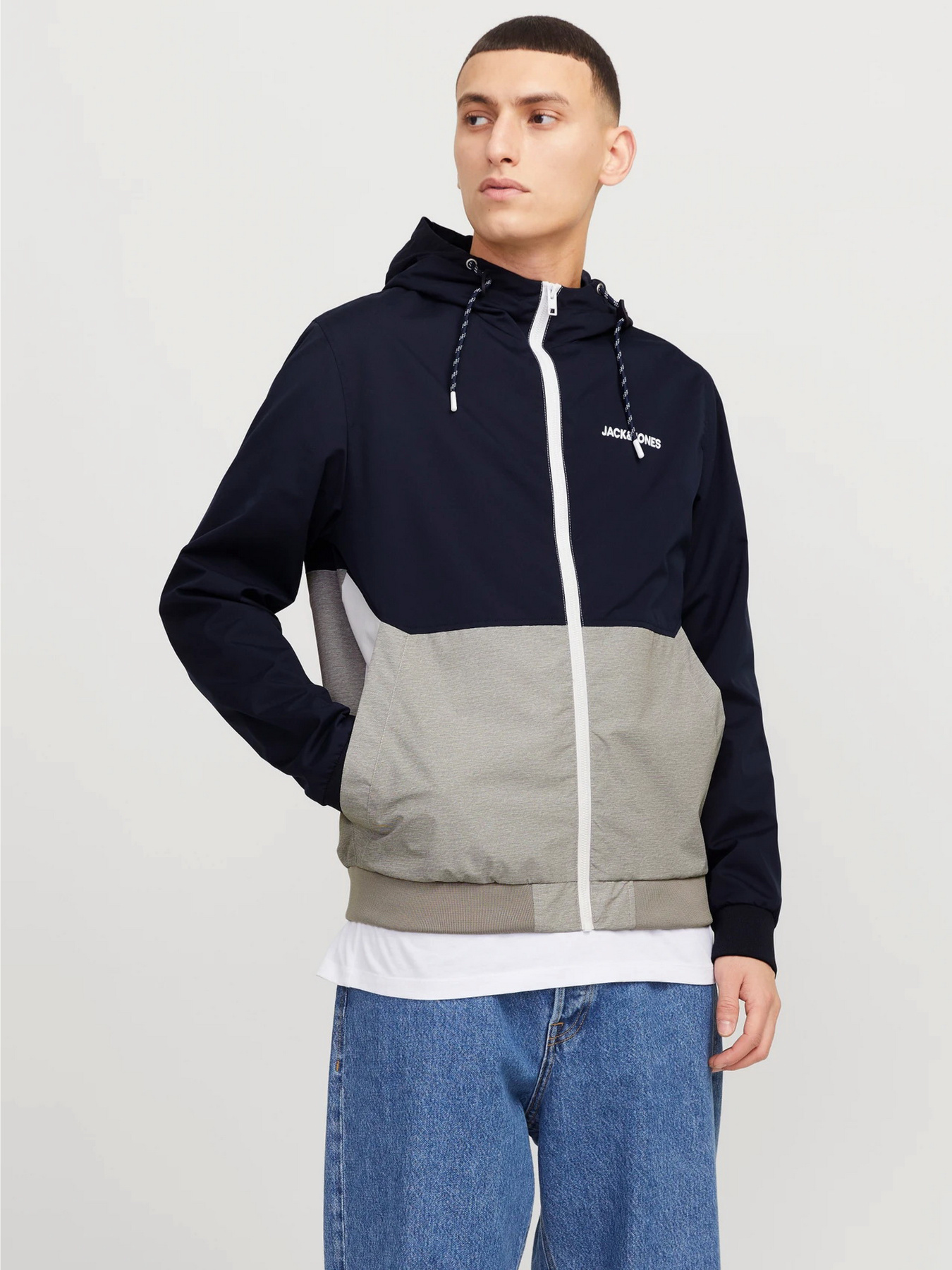 Куртки и дубленки JACK & JONES RUSH HOOD BOMBER модель 12200208_Sky Captain WHITE/LIGHT GR Фото