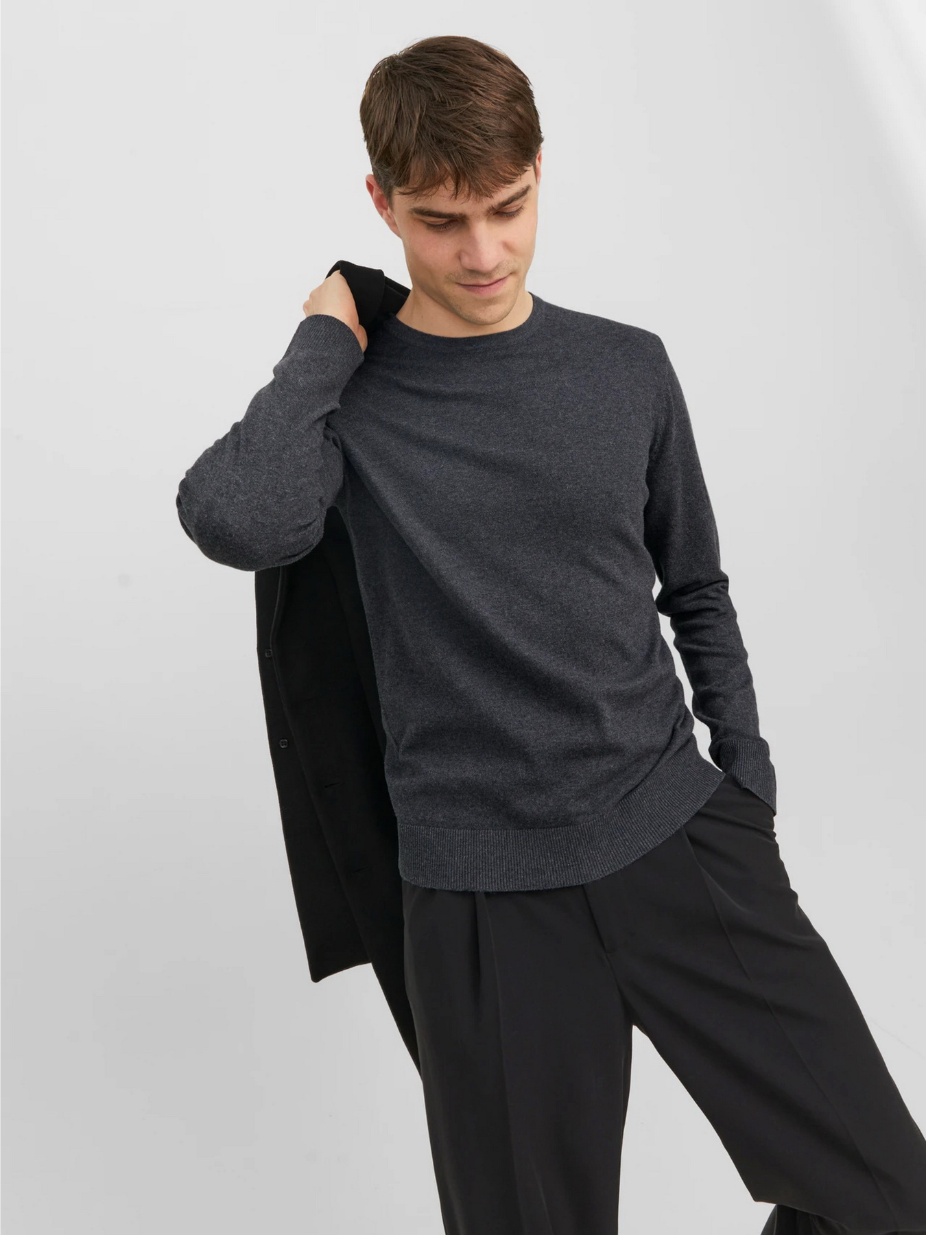 Светри та кардигани JACK & JONES EMIL KNIT CREW NECK модель 12208364_Dark Grey Melange Фото