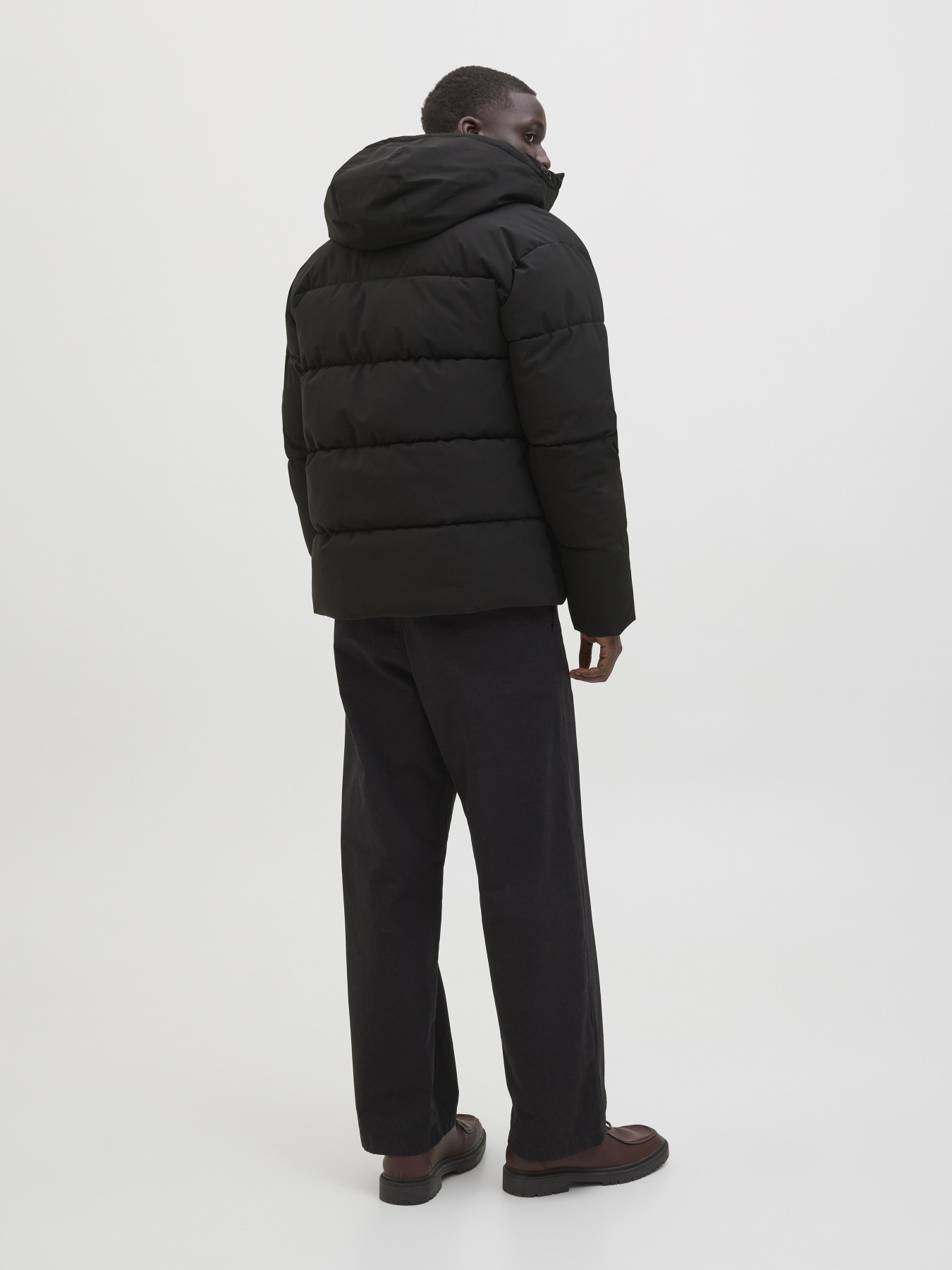 Куртки и дубленки JACK & JONES GLOBAL PUFFER JACKET модель 12283517_Black Фото