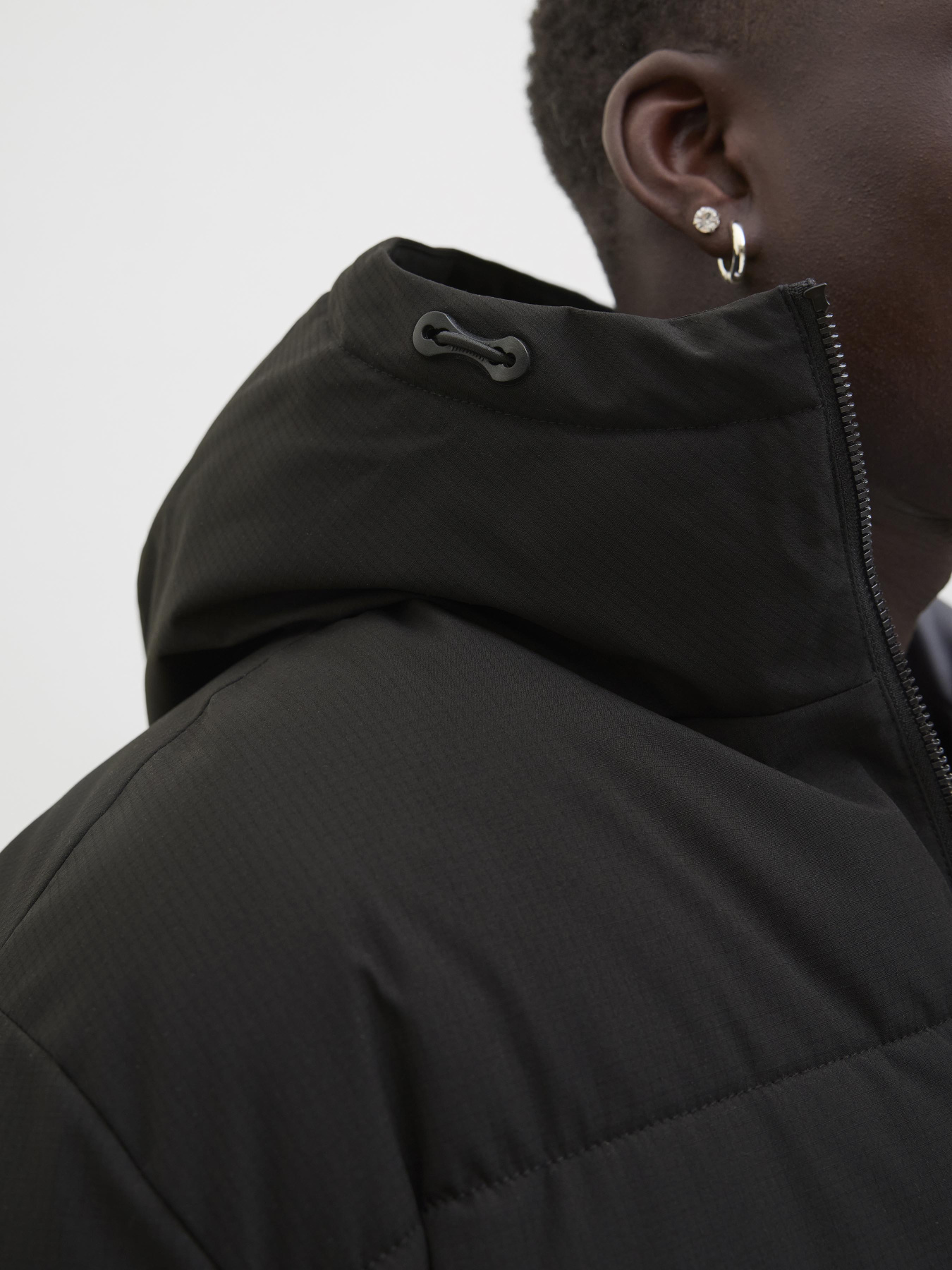 Куртки и дубленки JACK & JONES GLOBAL PUFFER JACKET модель 12283517_Black Фото