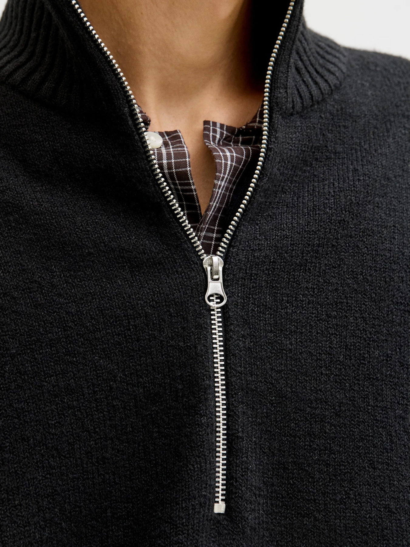 Светри та кардигани JACK & JONES NORREBRO KNIT HALF ZIP модель 12282749_Black Светри та кардигани JACK & JONES NORREBRO KNIT HALF ZIP модель 12282749_Black Фото