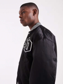 Куртки и дубленки JACK & JONES MEADOWS BOMBER модель 12282953_Black Фото