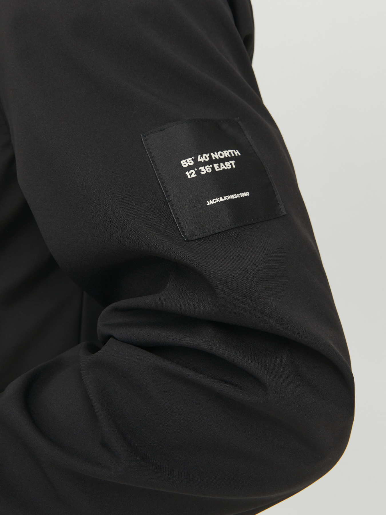 Куртки та дублянки JACK & JONES BASIC SOFTSHELL HOOD модель 12236300_Black Куртки та дублянки JACK & JONES BASIC SOFTSHELL HOOD модель 12236300_Black Фото
