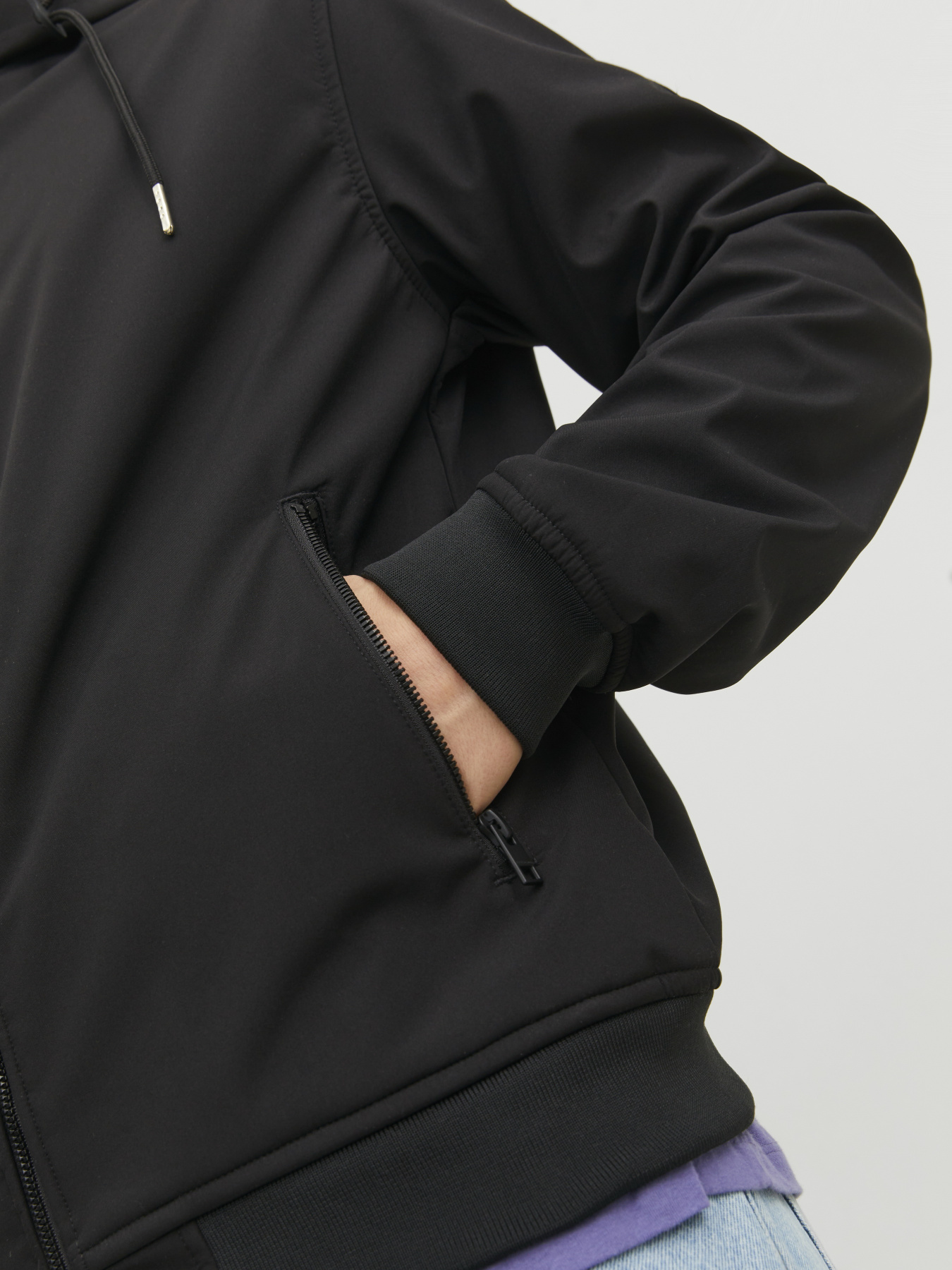Куртки та дублянки JACK & JONES BASIC SOFTSHELL HOOD модель 12236300_Black Куртки та дублянки JACK & JONES BASIC SOFTSHELL HOOD модель 12236300_Black Фото