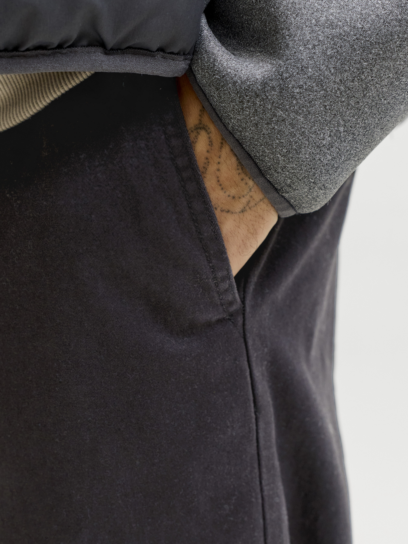 Брюки JACK & JONES GORDON DYLAN JOGGER модель 12288471_Black Фото