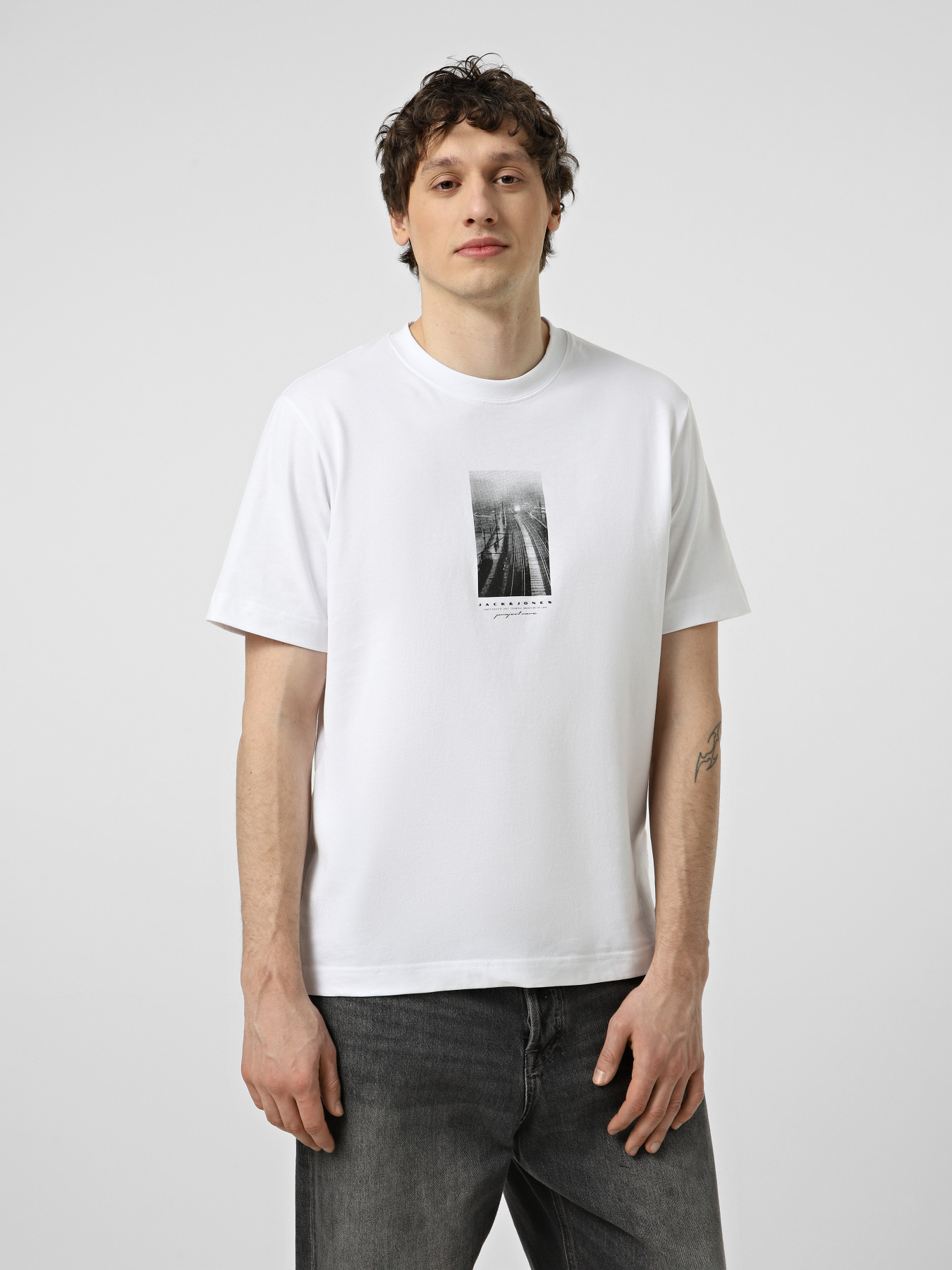 Футболки и поло JACK & JONES FUSION PHOTO PRINT TEE модель 12289870_Bright White Фото