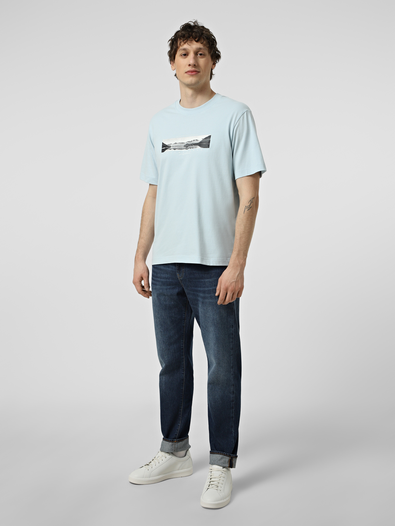 Футболки и поло JACK & JONES FUSION PHOTO PRINT TEE модель 12289870_Omphalodes Футболки и поло JACK & JONES FUSION PHOTO PRINT TEE модель 12289870_Omphalodes Фото