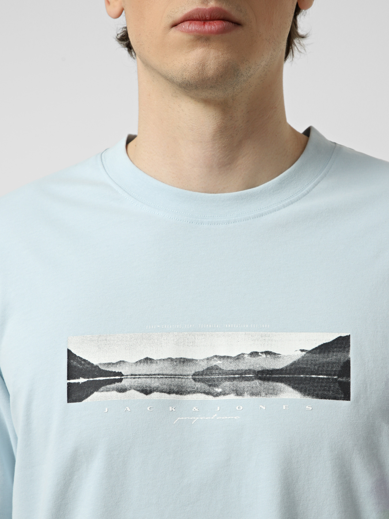 Футболки и поло JACK & JONES FUSION PHOTO PRINT TEE модель 12289870_Omphalodes Футболки и поло JACK & JONES FUSION PHOTO PRINT TEE модель 12289870_Omphalodes Фото