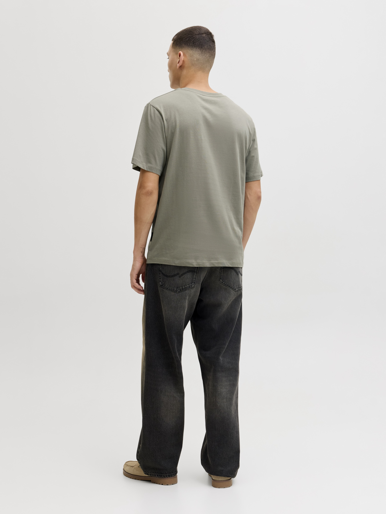 Футболки и поло JACK & JONES DEVIN DAYTONA PRINT TEE модель 12290173_Vetiver Футболки и поло JACK & JONES DEVIN DAYTONA PRINT TEE модель 12290173_Vetiver Фото