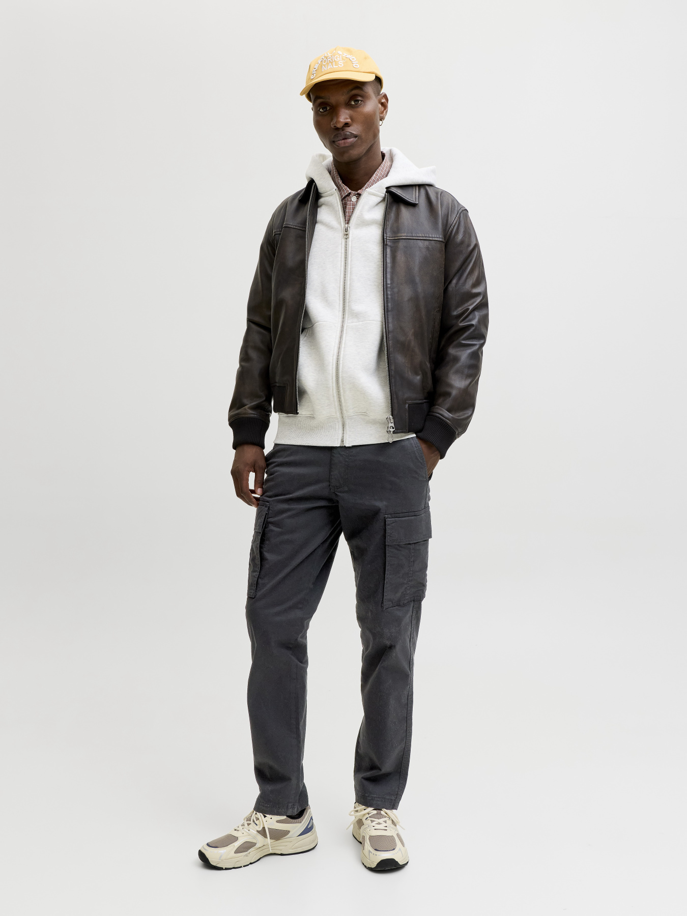 Брюки JACK & JONES KANE FRANK CARGO модель 12291962_Black Брюки JACK & JONES KANE FRANK CARGO модель 12291962_Black Фото