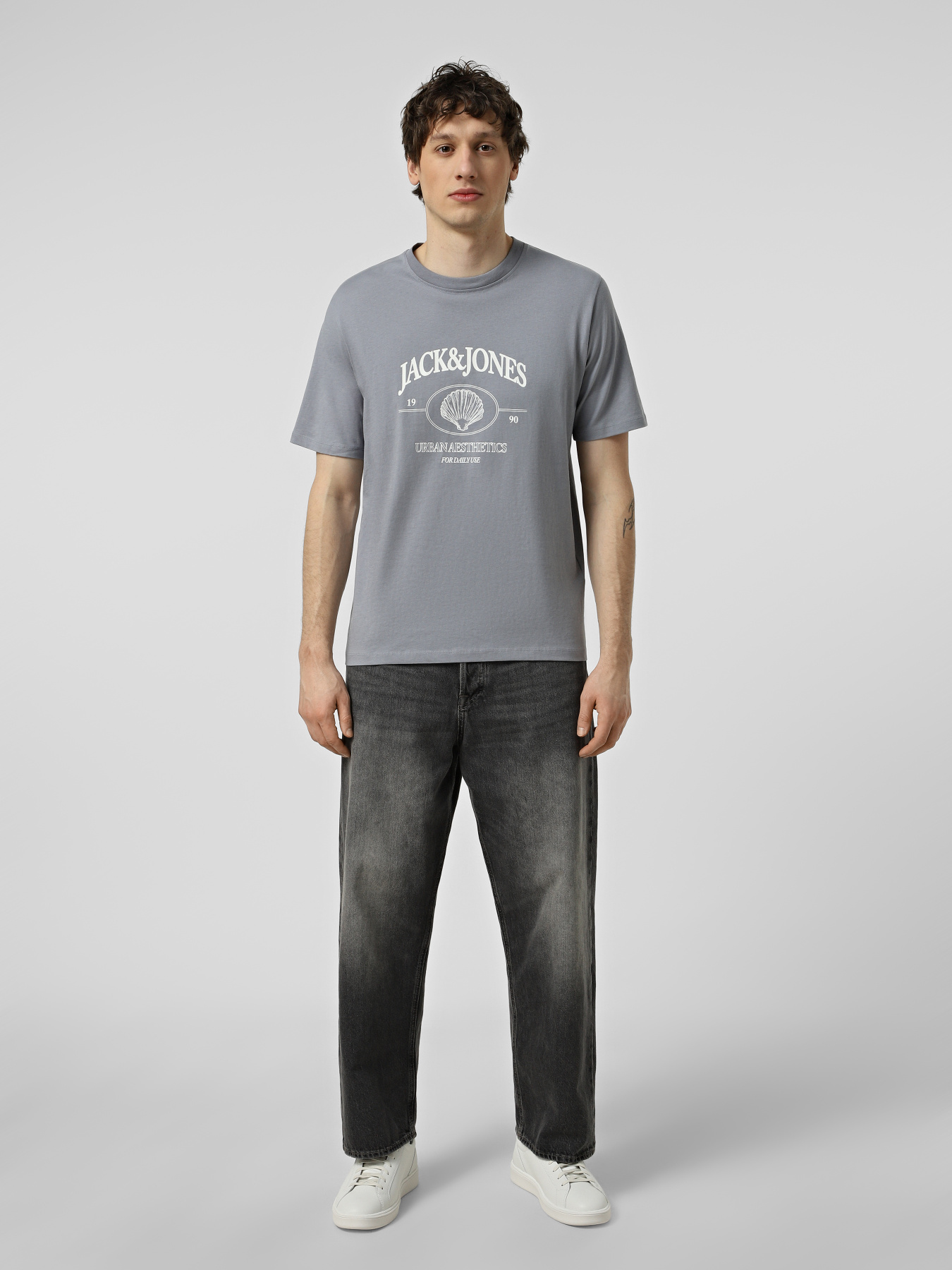 Футболки и поло JACK & JONES NANTUCKET TEE модель 12297895_Tradewinds Футболки и поло JACK & JONES NANTUCKET TEE модель 12297895_Tradewinds Фото